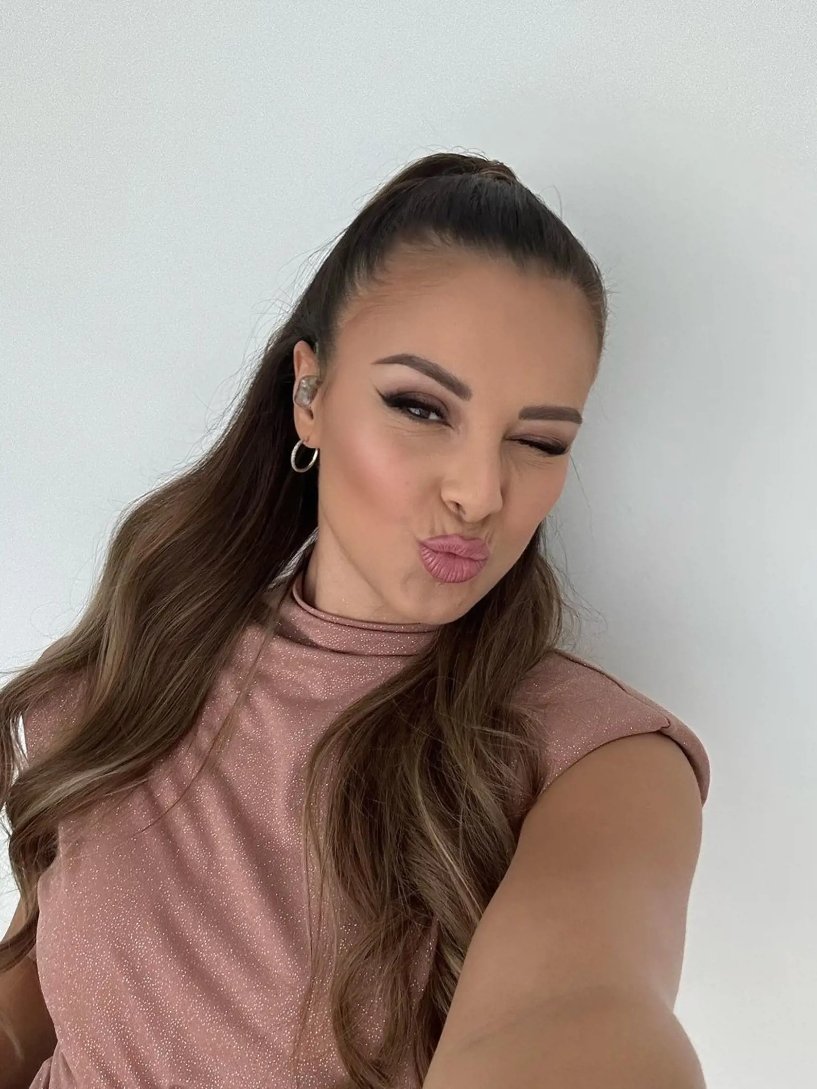 Speváčka Monika Bagárová