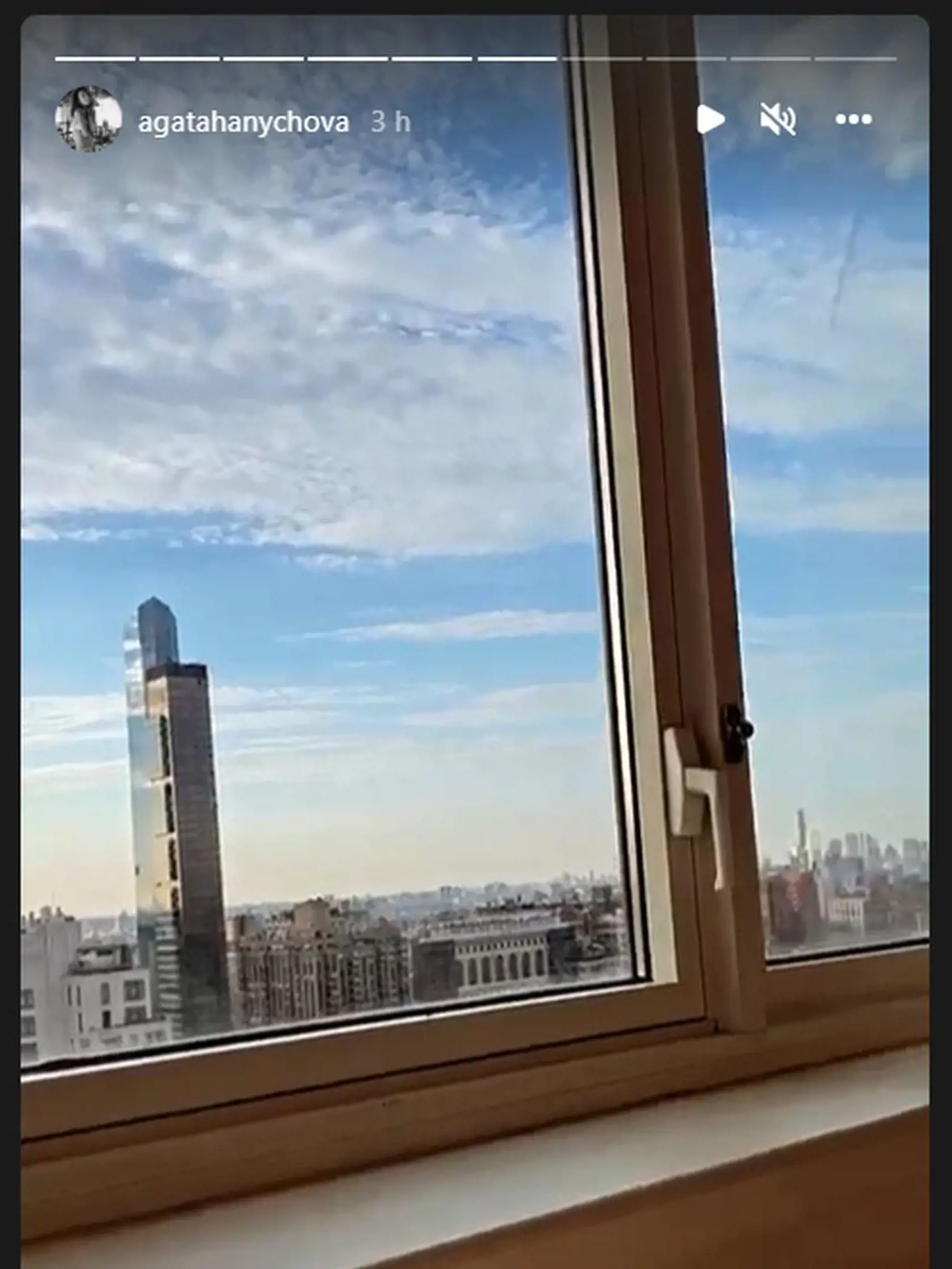 Agáta Hanychová a Jaromír Soukup sú v magnátovom byte na Manhattane.