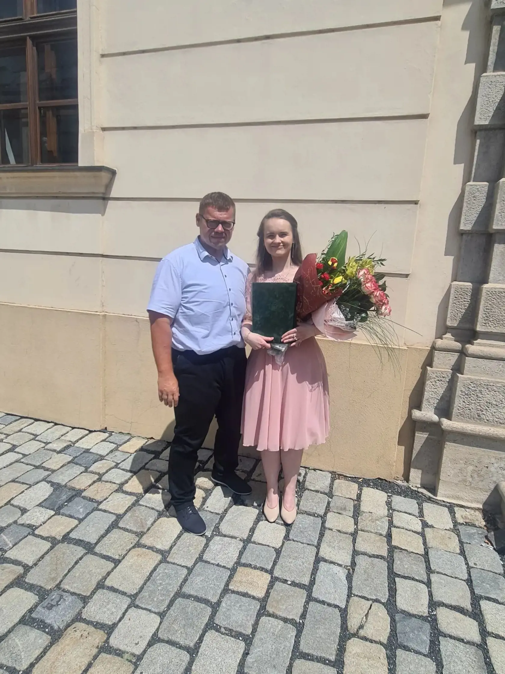 Najobéznejší Ján Hodoň z Extrémnych premien: Na snímke s milovanou dcérkou na jej promóciách.