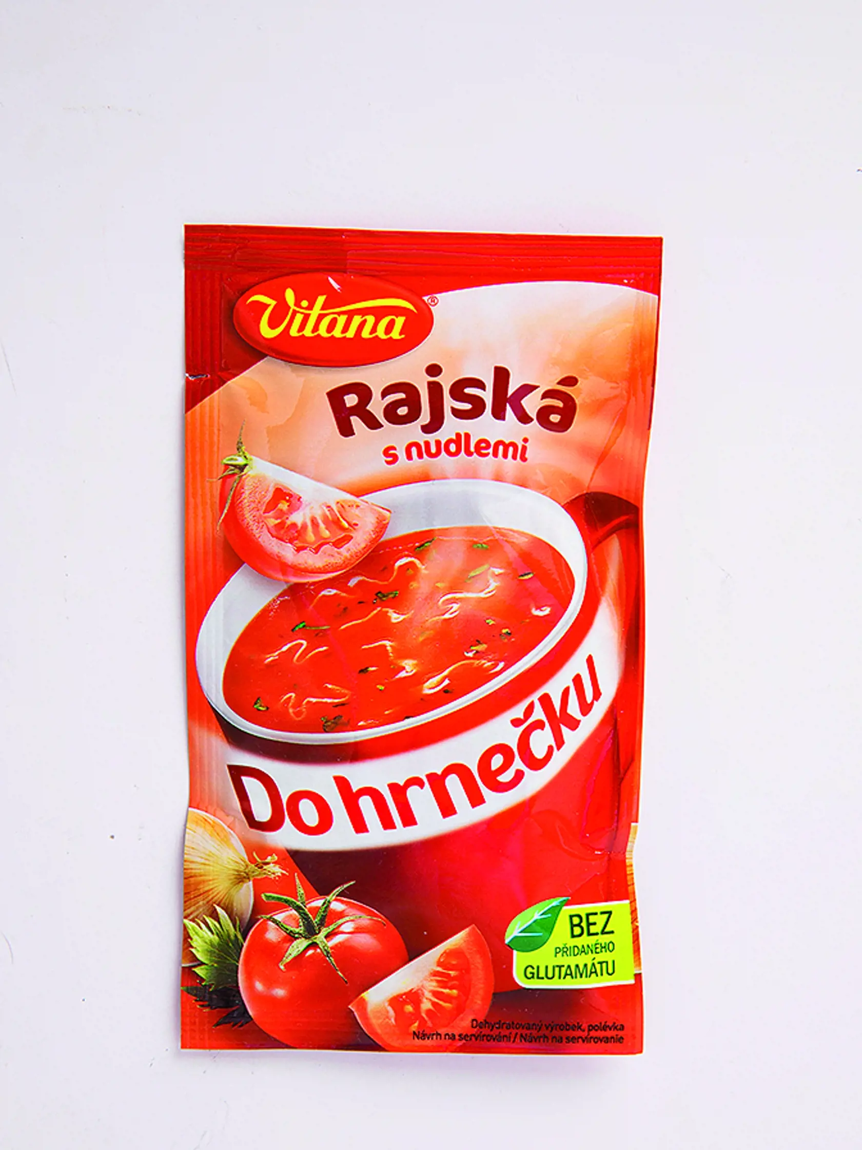 
Paradajková s cestovinami Vitana, 22 g Krajina pôvodu/ Česko Energia v 1 porcii/ 200 ml/ 312 kJ Zloženie/ cukor, sušený paradajkový pretlak 19 %, modifikovaný škrob, maltodextrín, semolinové cestoviny 8,8 %, jedlá soľ, škrob, kvasnicový extrakt, sušená cibuľa 1,8 %, sušený sójový hydrolyzát, aróma, farbivá (paprikový extrakt, karmín), olivový olej, zelerová vňať, čierne korenie, kyselina citrónová, koreniny, cesnakový extrakt. REDAKCIA HODNOTÍ: Tmavooranžová polievka s príjemnou paradajkovou v