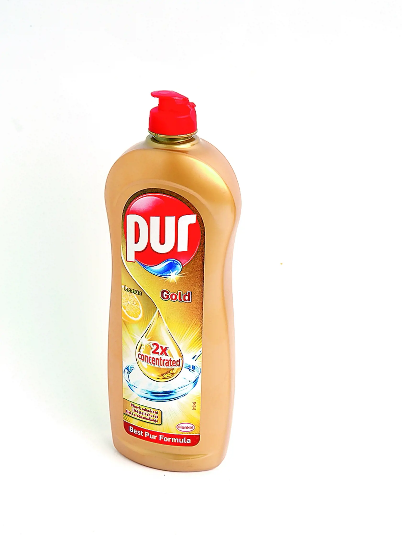 Pur Gold Henkel, 700 ml VÔŇA: citrón „Prípravok má veľmi peknú a výraznú citrónovú vôňu, ktorá však neprekáža. Saponát je pri dávkovaní stredne hustý a vytvára bohatú krémovú penu. Pekáč, v ktorom som piekla kurča, som napustila vodou a pridala trocha saponátu. Mastnotu z výpeku odstránil pomerne rýchlo a ľahko, nebolo treba minúť veľa prípravku.“