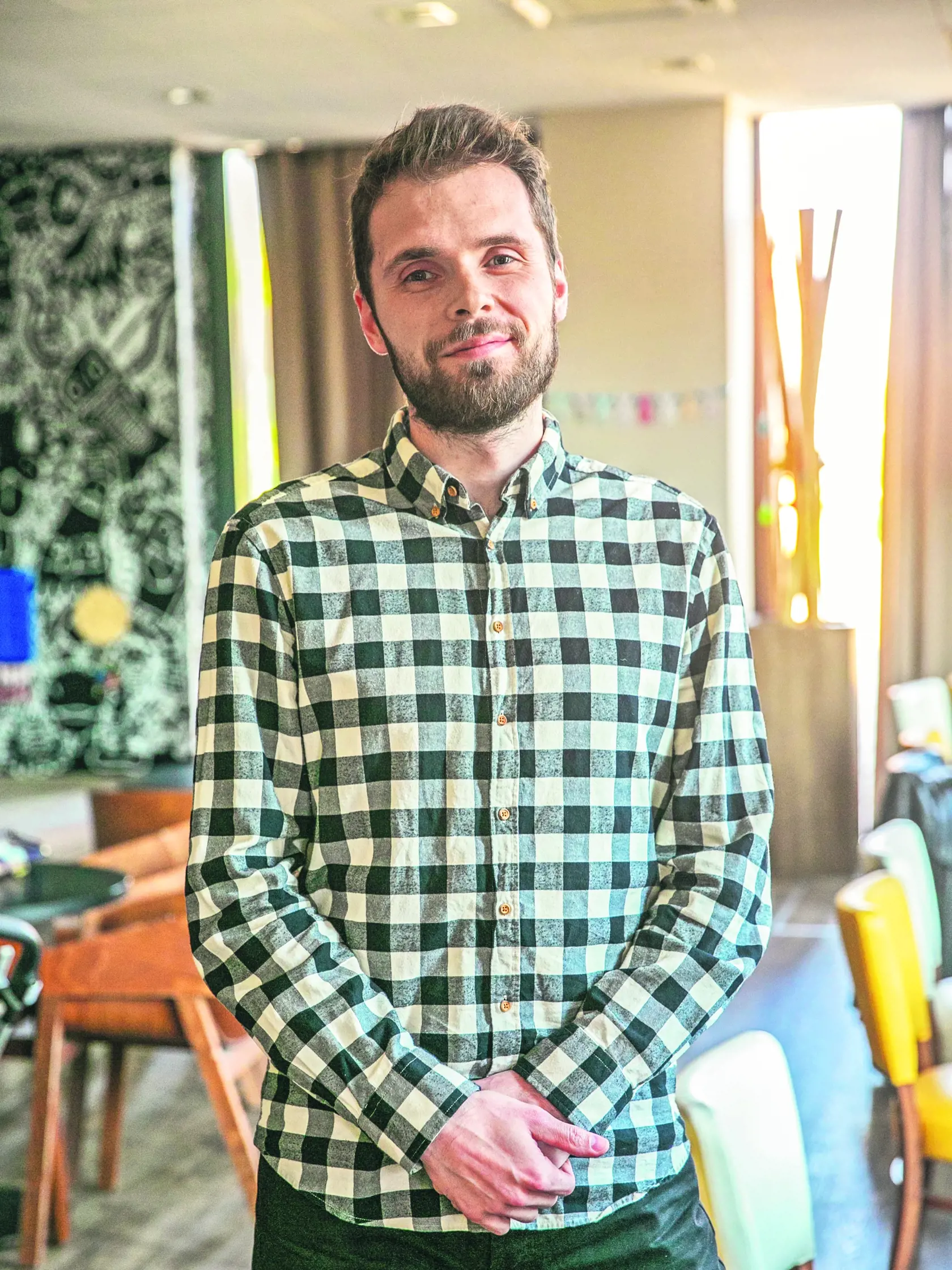 Michal prešiel z dobre platenej práce do učiteľstva, pretože ho napĺňa práca s mladými.
