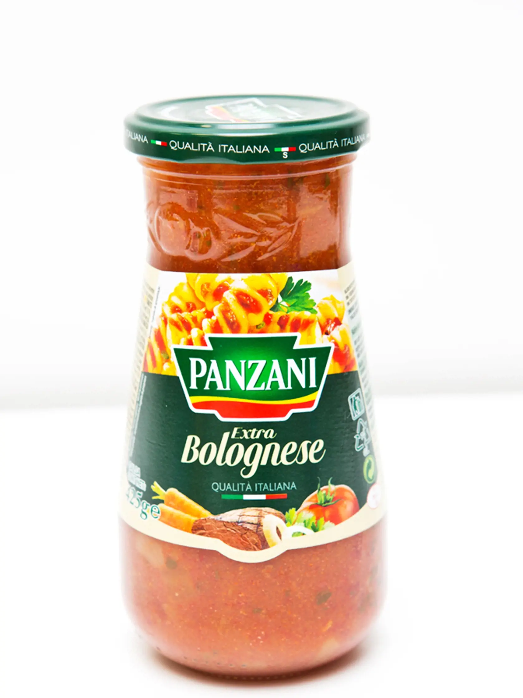 Extra Bolognese Panzani, 425 g
Krajina pôvodu Taliansko. Zloženie: krájané paradajky a paradajkové pyré 52 %, mäso 19,5 % (hovädzie 10,5 %, bravčové), pitná voda, zelenina (cibuľa, mrkva), zeler, jedlá soľ, cukor, modifikovaný kukuričný škrob, petržlen, arómy, slnečnicový olej, biele víno, drvený cesnak. Energia v 100 g: 350 kJ, bielkoviny: 5,7 g, sacharidy: 7,1 g, tuky: 3,2 g a soľ: 1,44 g.
REDAKCIA HODNOTÍ: Hnedo-oranžová omáčka má silnú mäsovú arómu. Zelenina i mäso sú pomleté najemno,