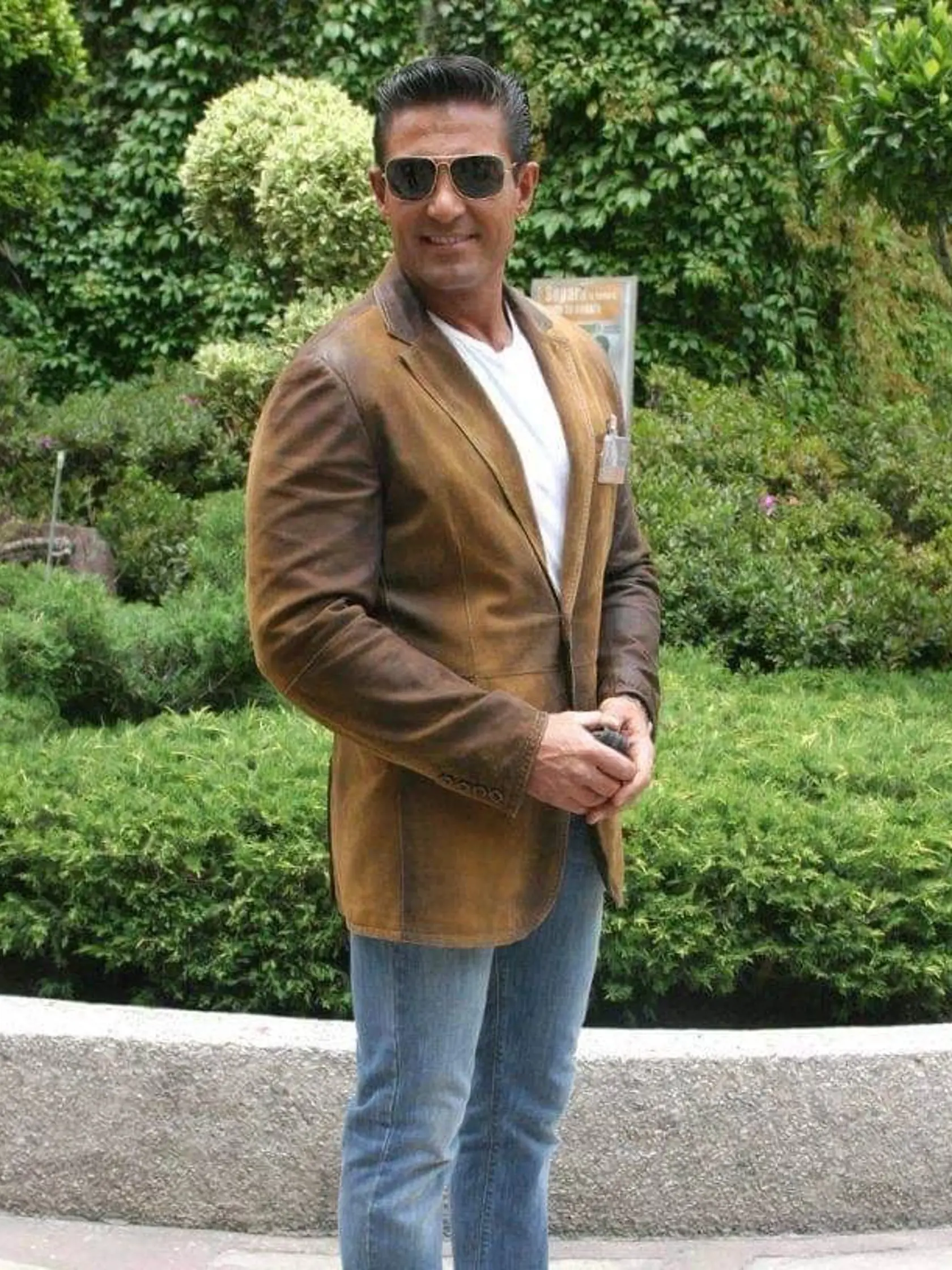 Fernando Colunga alias José Armando