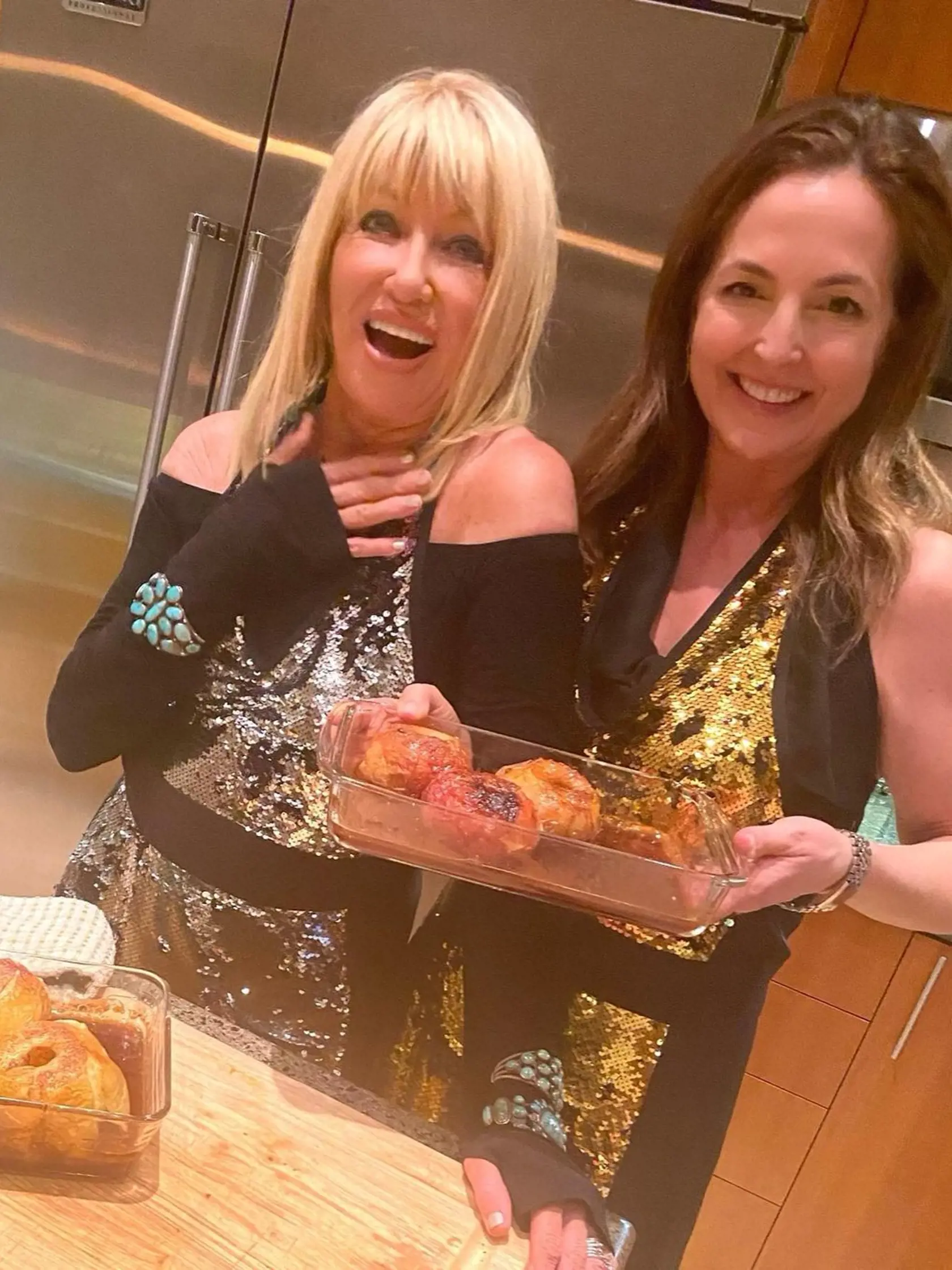 Suzanne Somers so svojou nevestou Caroline