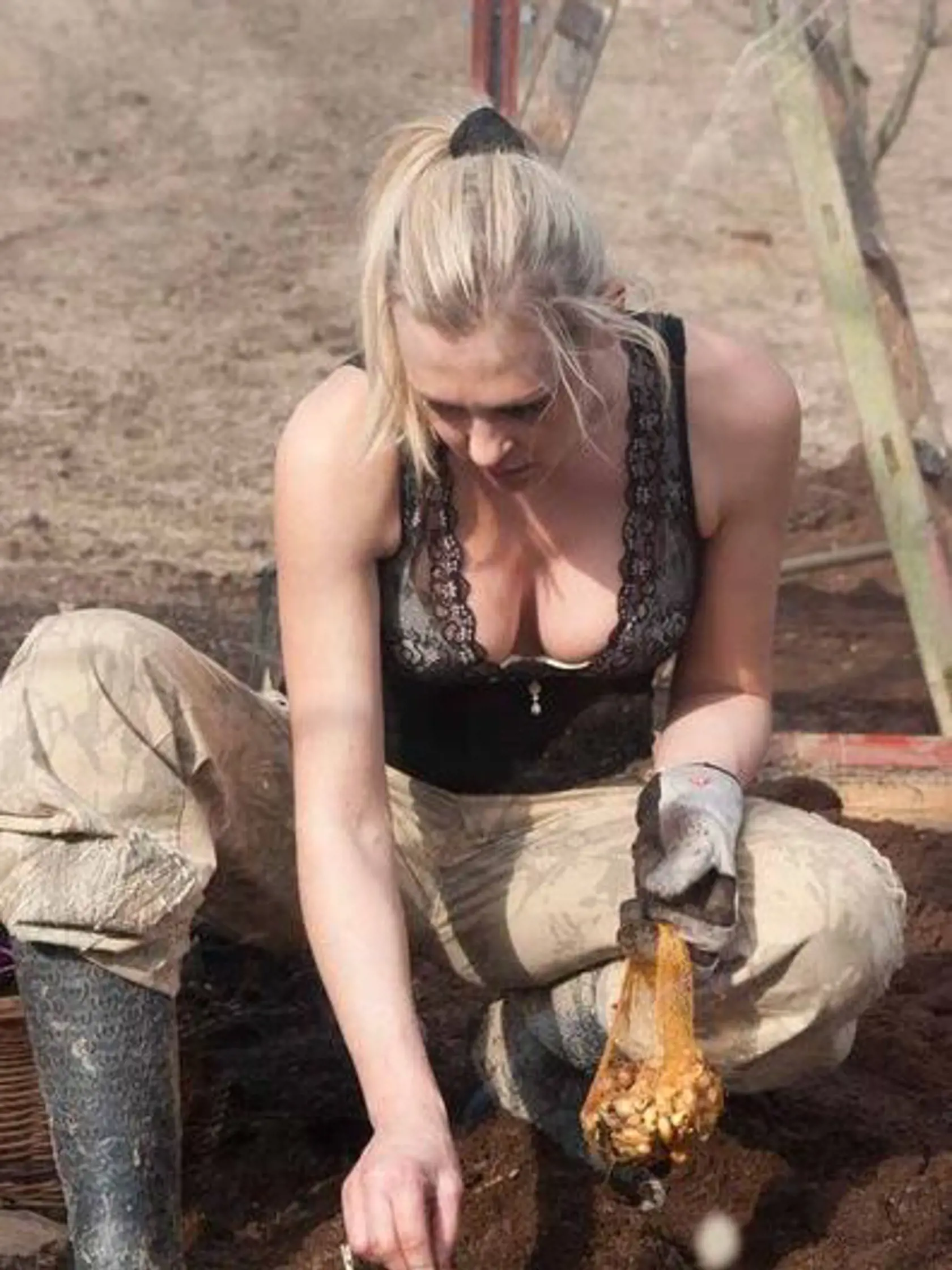 Monika Haklová v časoch Farmy v roku 2012.