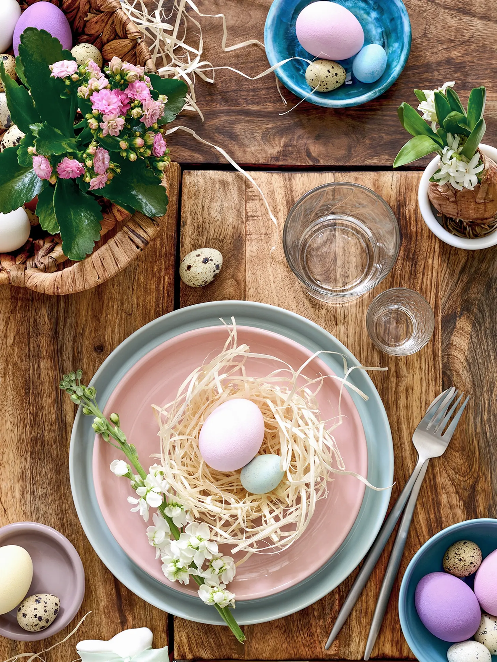 Easter,Table,Setting,,Holiday,Table,Home,Decor,Idea,,Flat,Lay