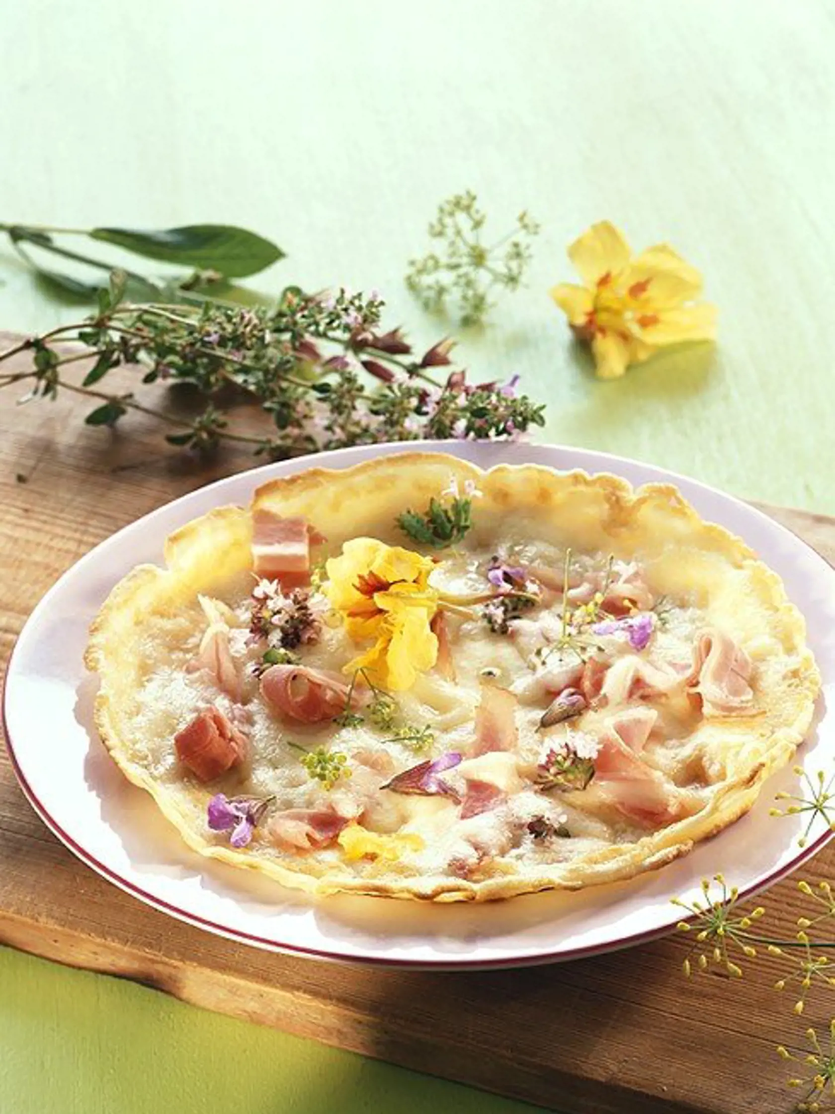 Kvetinovými omeletami a palacinkami určite zabodujete.