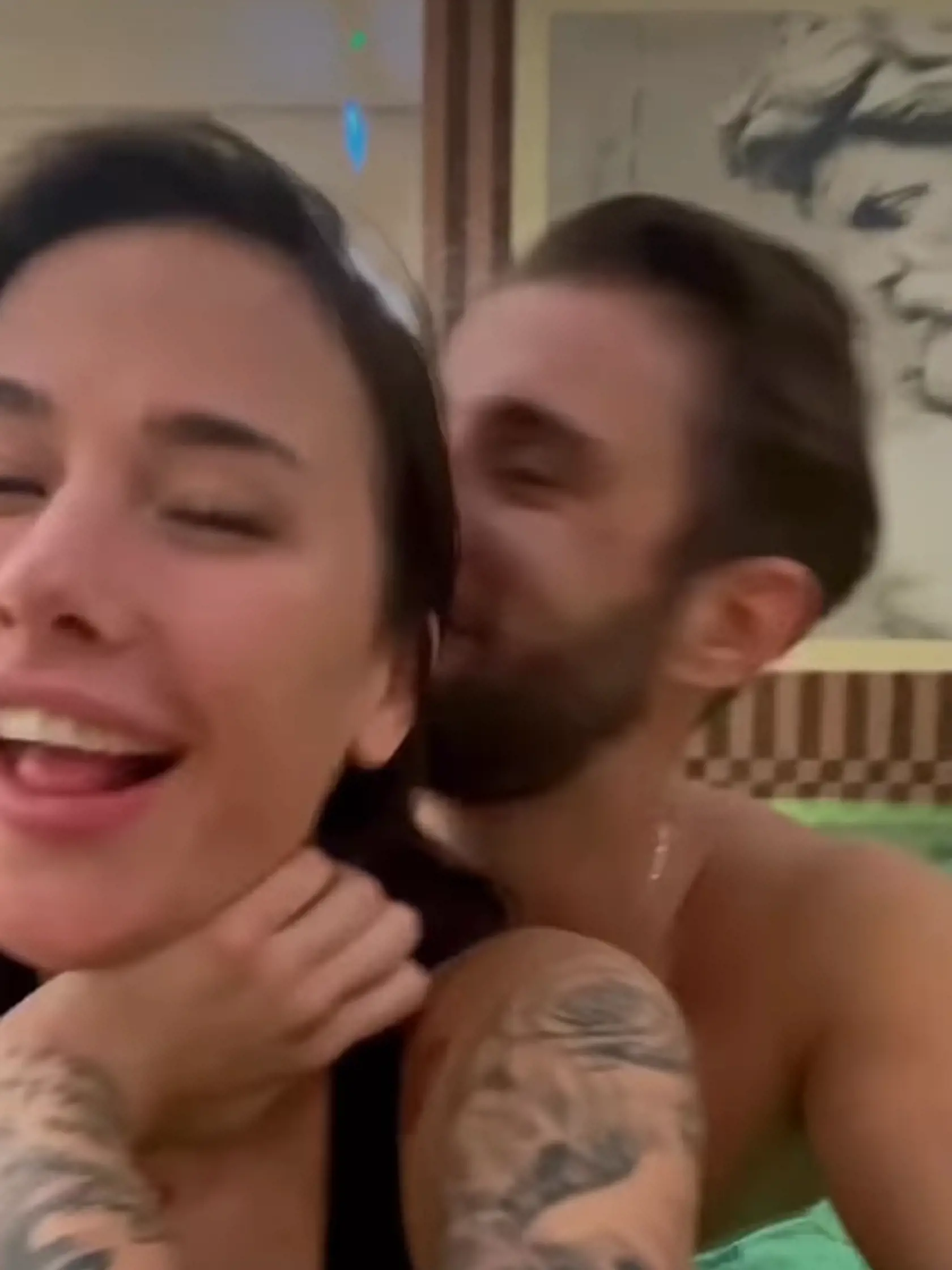 Tomáš Tarr a Marcela Dolniaková ako zamilované hrdličky.