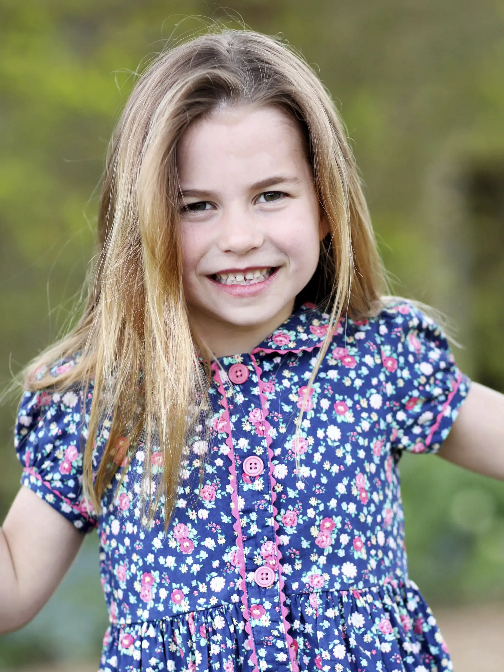 KK38 Norfolk -  Na snímke zverejnenej Kensingtonským palácom 1. mája 2021 britská princezná Charlotte. Fotografiu vyhotovila jej matka, vojvodkyňa z Cambridgea v Norfolku. Princezná Charlotte oslávi 2. mája 2021 svoje šieste narodeniny. FOTO TASR/AP
Recent but undated handout photo issued on Saturday May 1, 2021 by Kensington Palace of Princess Charlotte. The image was taken by Kate, Duchess of Cambridge in Norfolk, England ahead of Princess Charlotte's sixth birthday on Sunday. (Kate, Duchess o