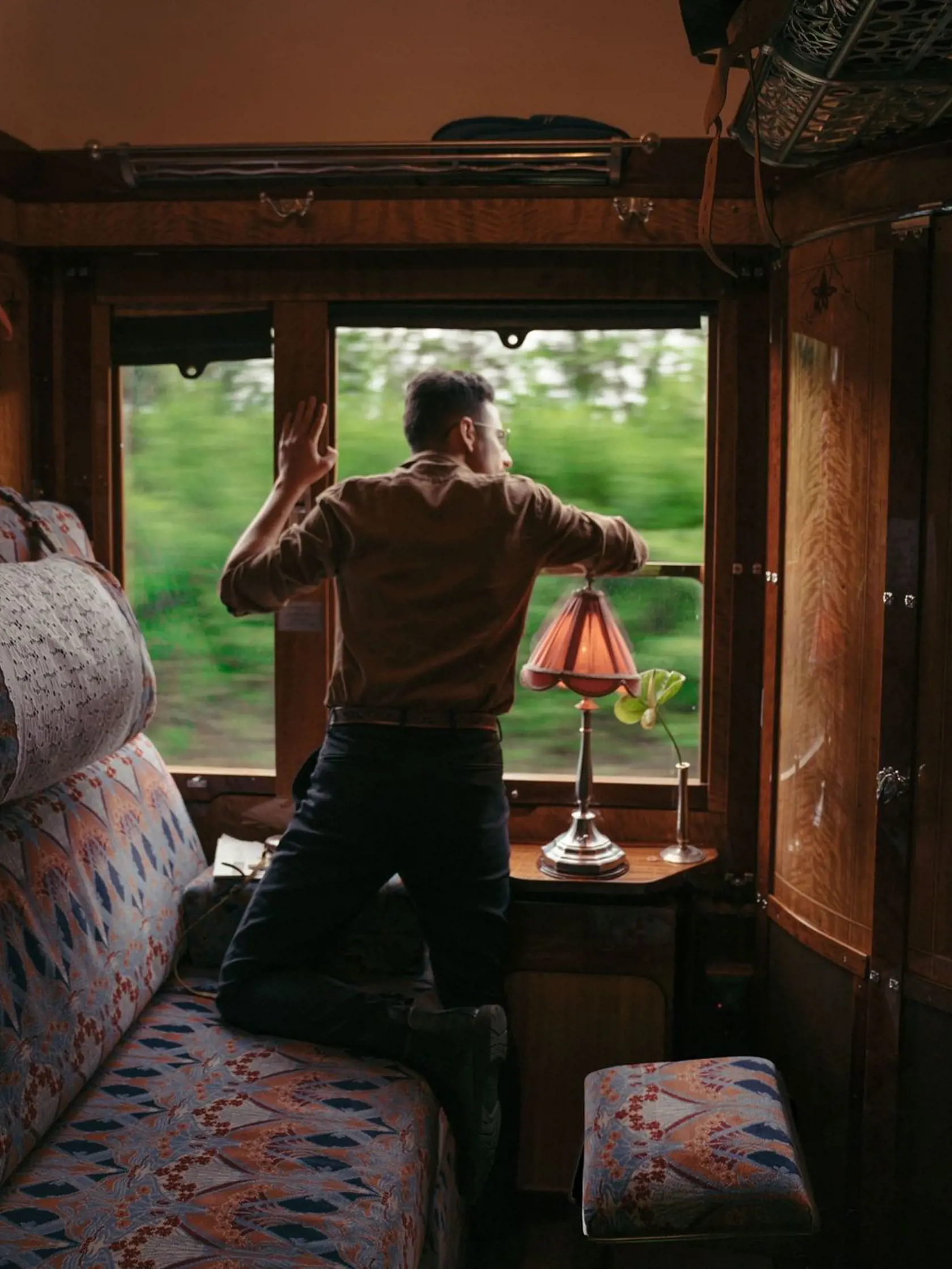 Interiér vlaku Orient Express je zariadený v luxusnom štýle Art Deco.