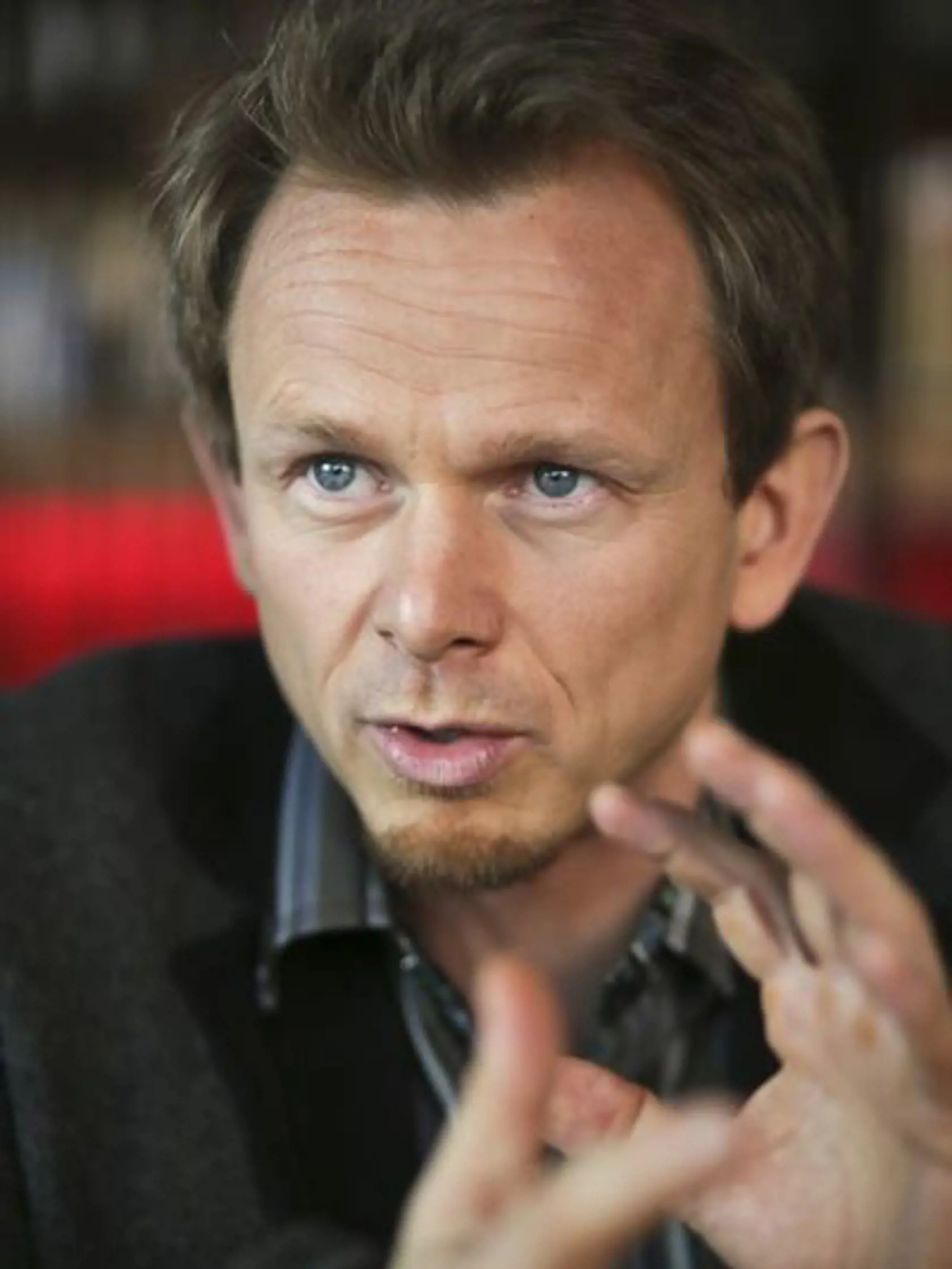Autor knihy Holokoulí Mads Larsen navštívil Bratislavu.