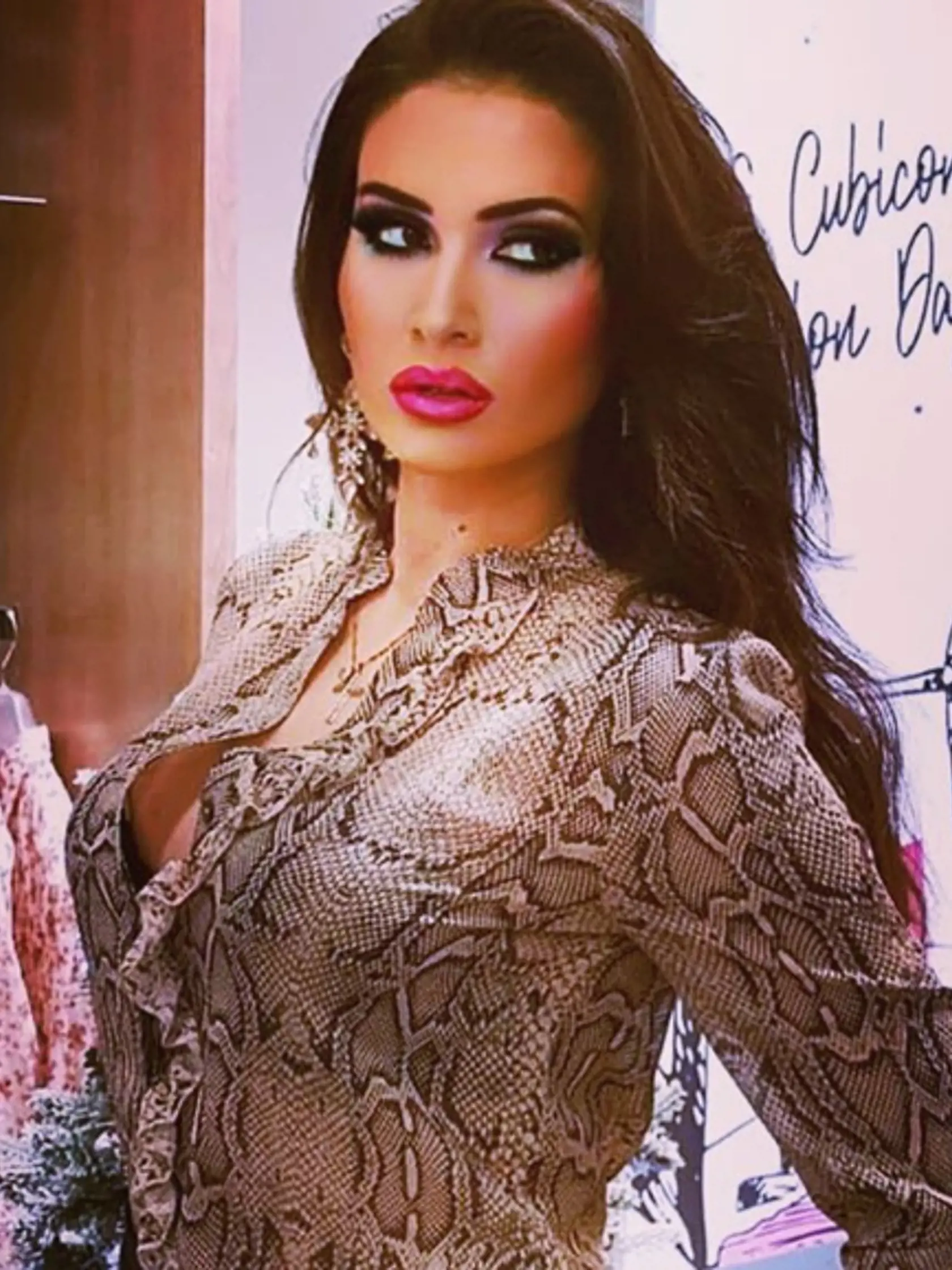 Kralevich bola úspešná modelka a podnikateľka.