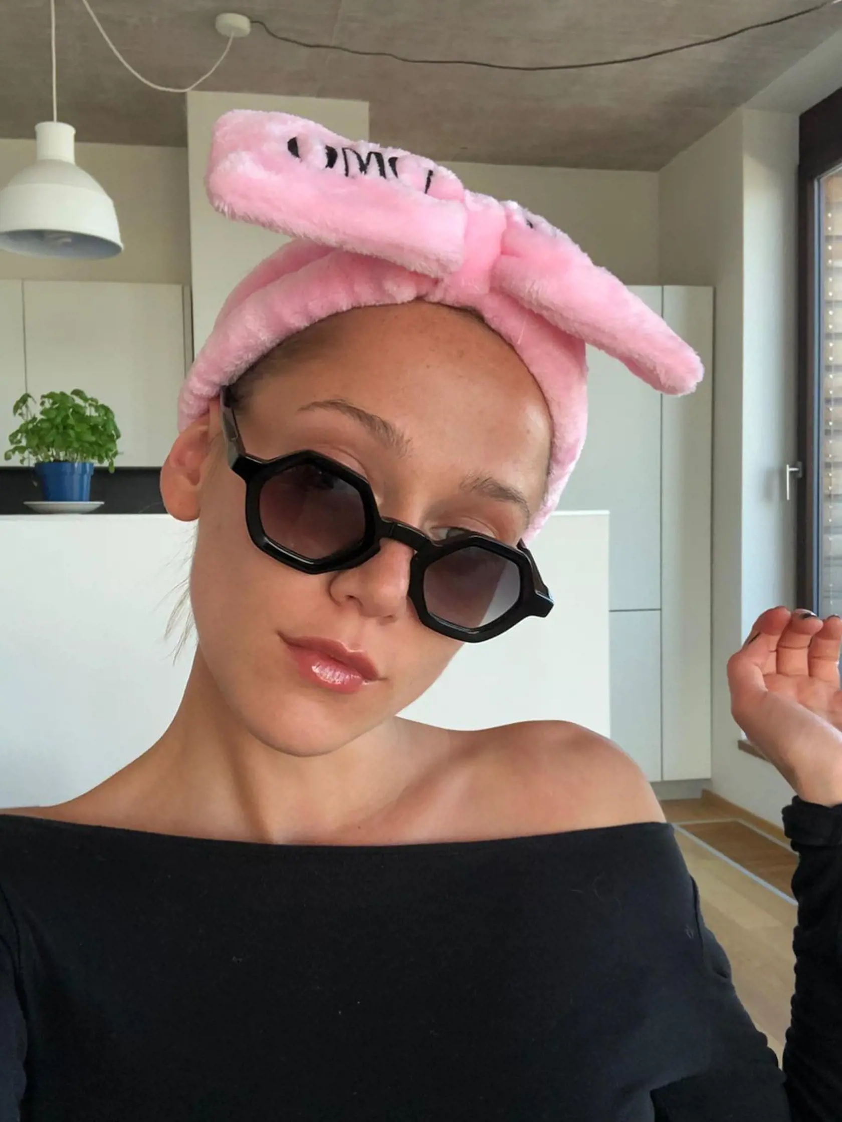 Emma s Filipom trávia na terase veľa času.