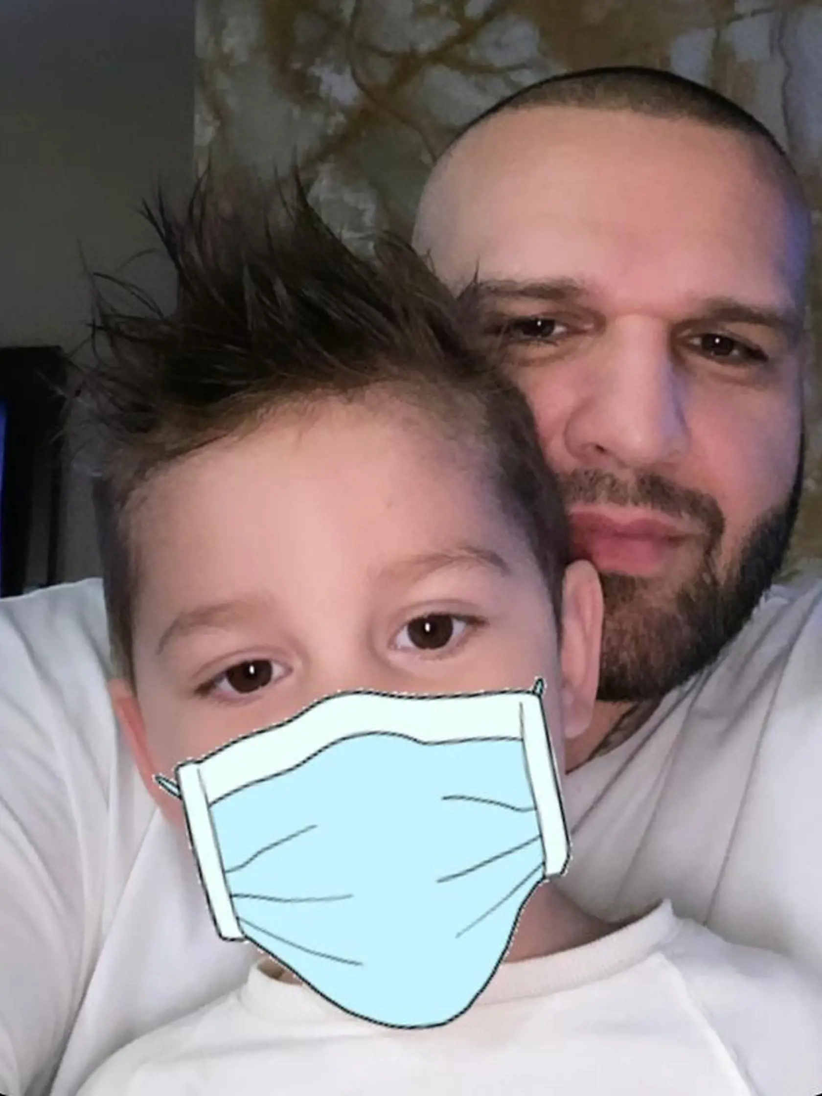 Jasmina a Rytmus tváričku svojho syna vždy na fotografiách skrývajú... Je táto fotka výnimkou?
