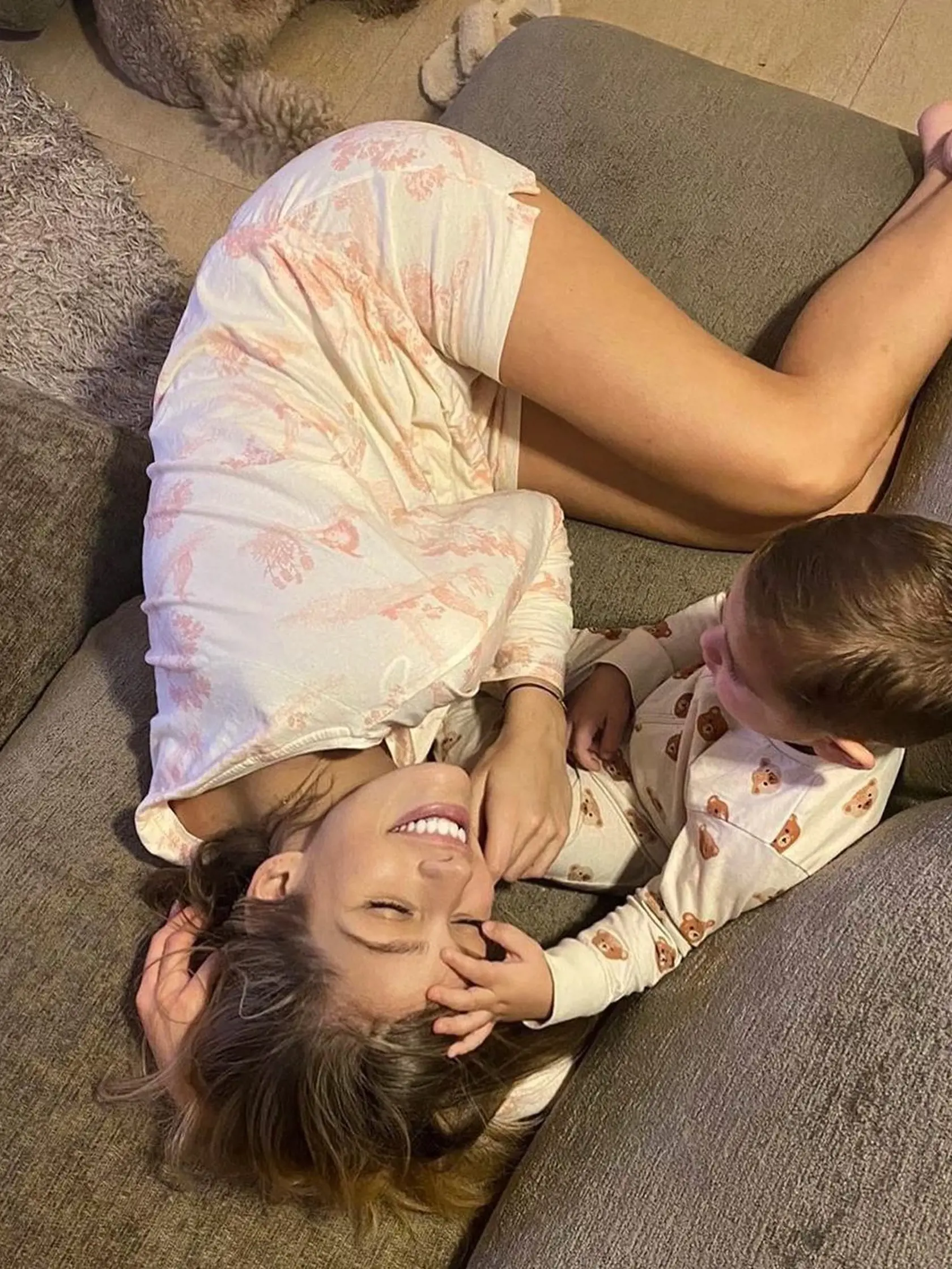 Jasmina a Rytmus tváričku svojho syna vždy na fotografiách skrývajú...
