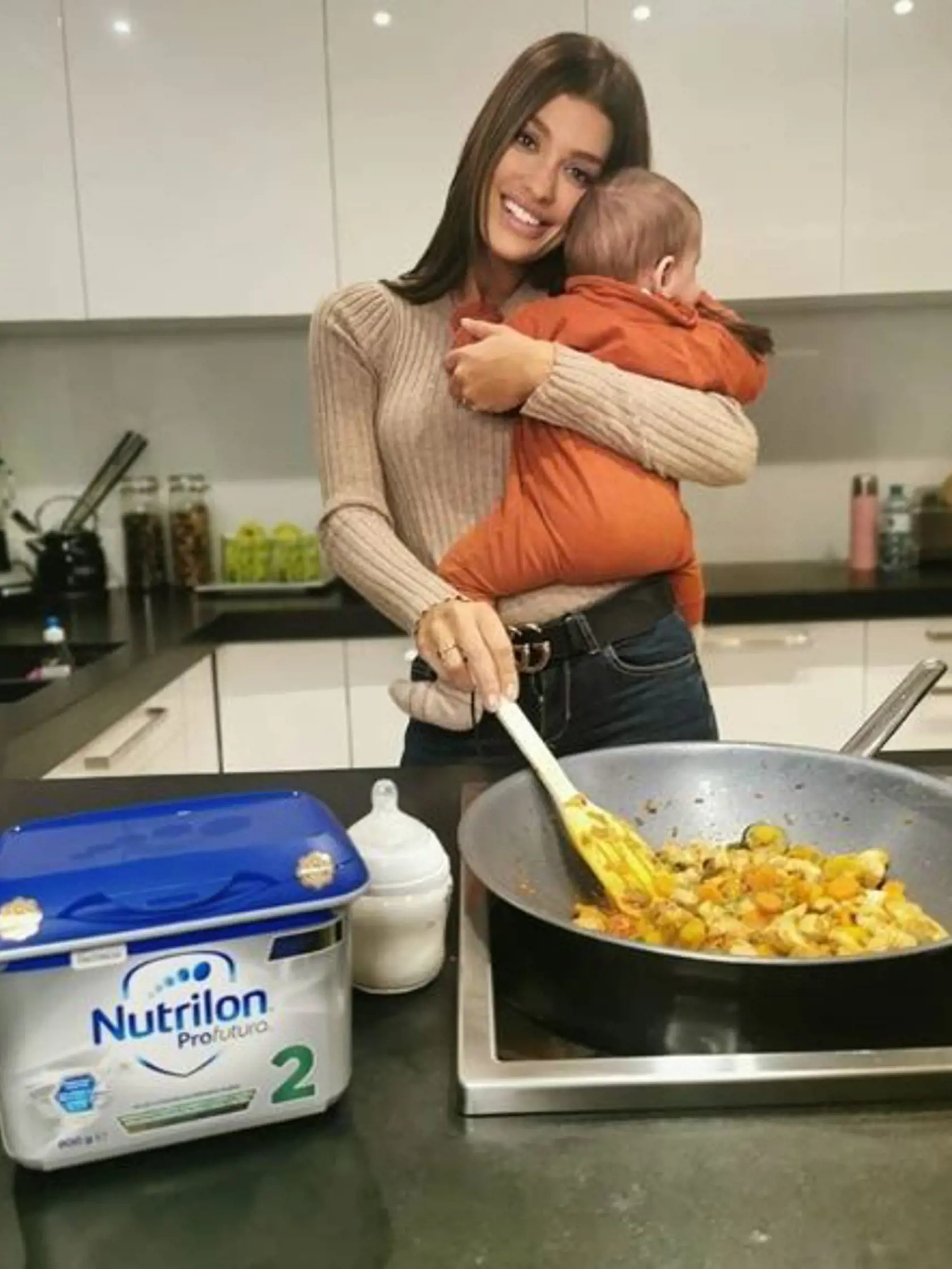 Jasmina a Rytmus tváričku svojho syna vždy na fotografiách skrývajú...