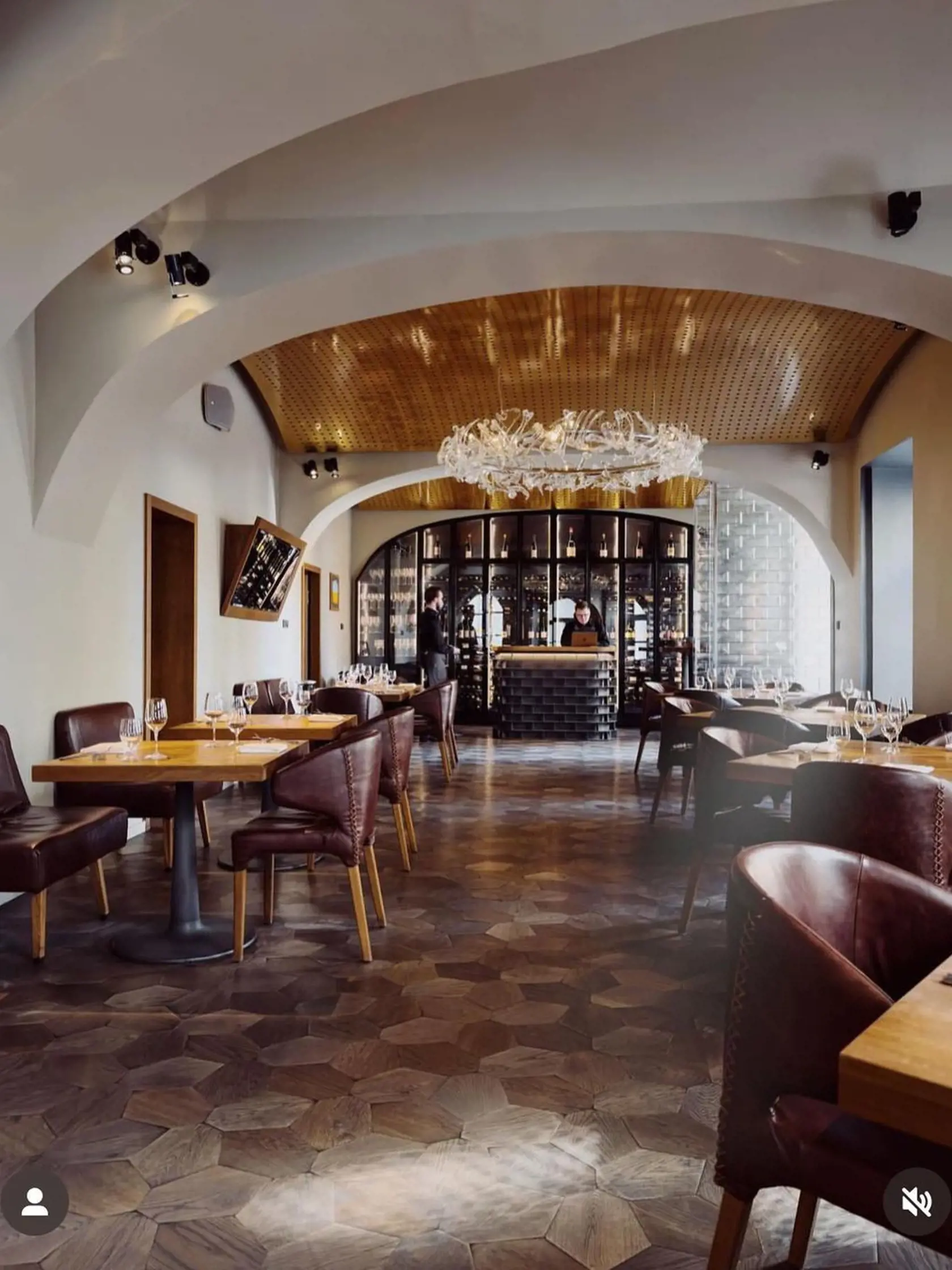 Reštaurácia La Degustation Bohême Bourgeoise v Prahe. Reštaurácia bola ocenená jednou hviezdičkou v sprievodcovi Michelin.