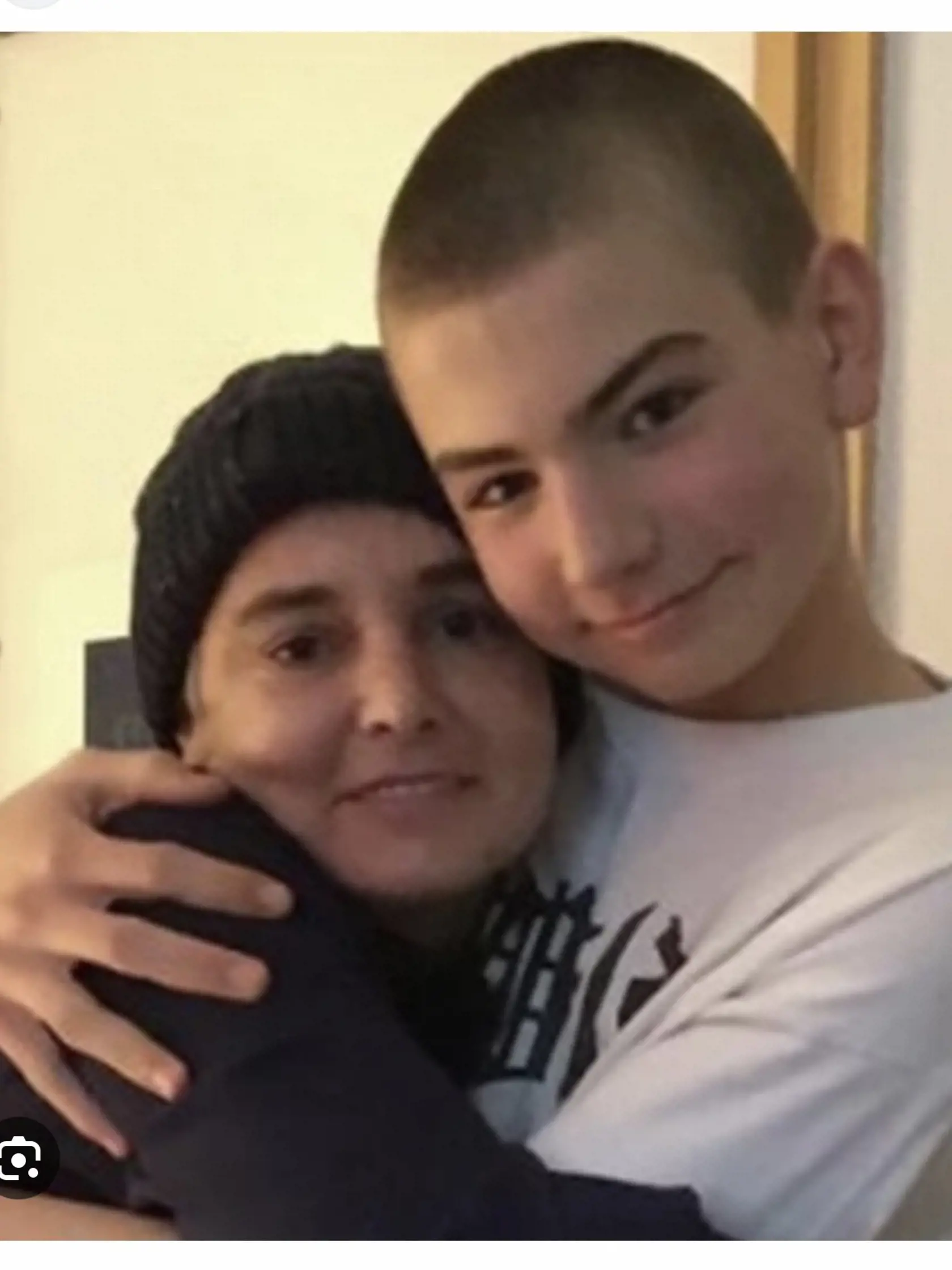Týmto záberom sa speváčka rozlúčila so svetom. Napísala: "Odvtedy žijem ako živá mŕtva. Bol láskou môjho života, svetlom mojej duše."