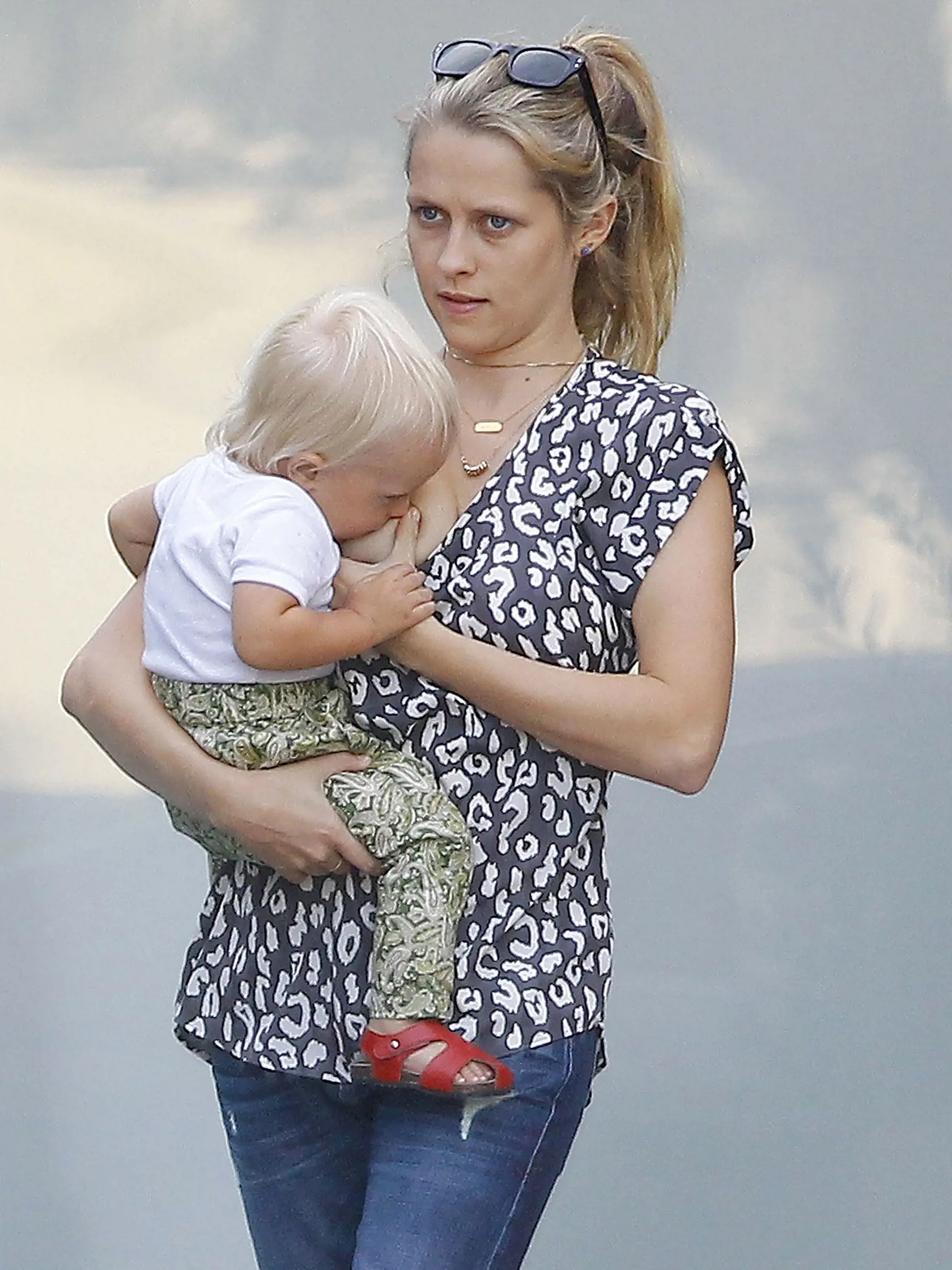 Exclusive... 51674146 'Warm Bodies' actress Teresa Palmer and husband Mark Webber take their family out for dinner in Los Angeles, California on March 8, 2015. As the family waited for a table, Teresa breast fed her son Bodhi as they walked back to the restaurant., Image: 224987536, License: Rights-managed, Restrictions: , Model Release: no, Credit line: Profimedia, FameFlynet USA