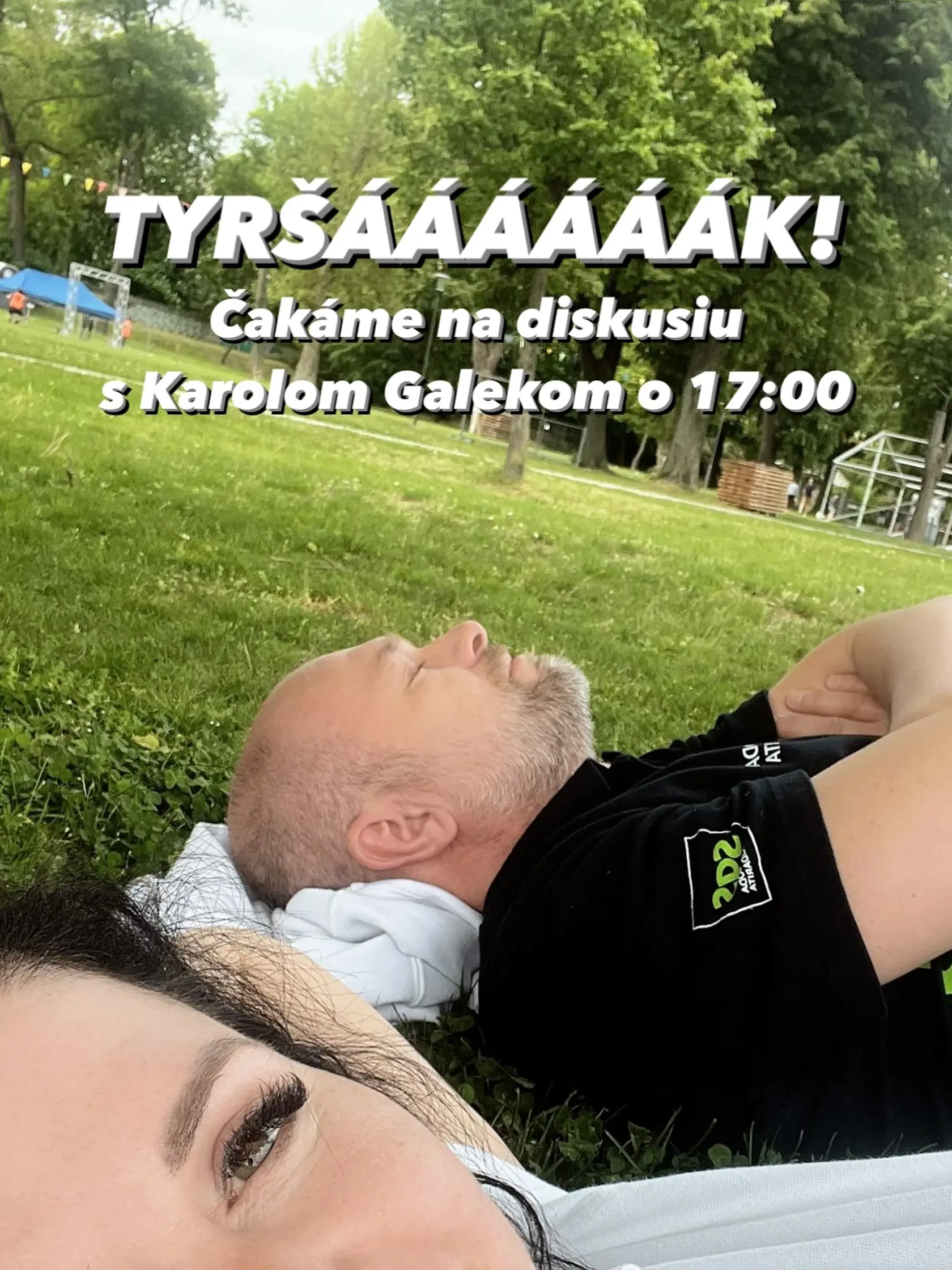 Jana Bittó Cigániková spolu s Richardom Sulíkom si užívali veget na tráve na Tyršovom námestí.