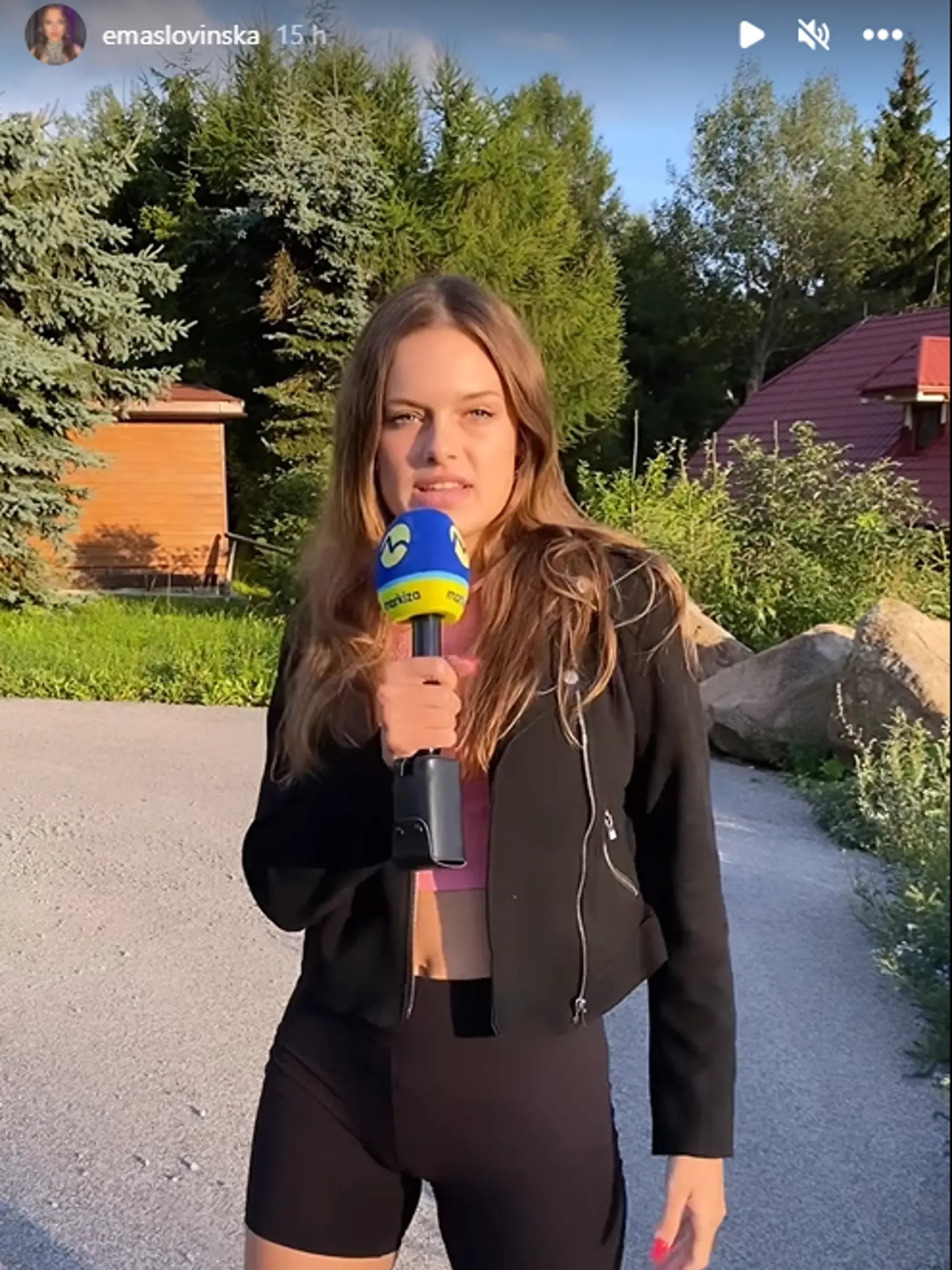 Na chate nechýba ani Ema.