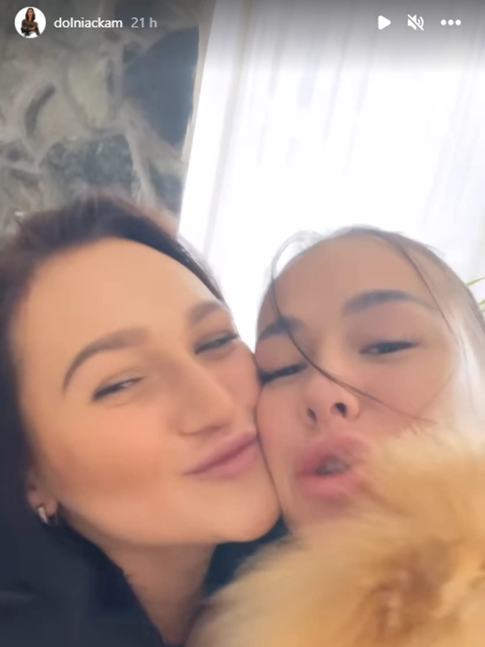 Samé bozky! Priscilla a Marcela.