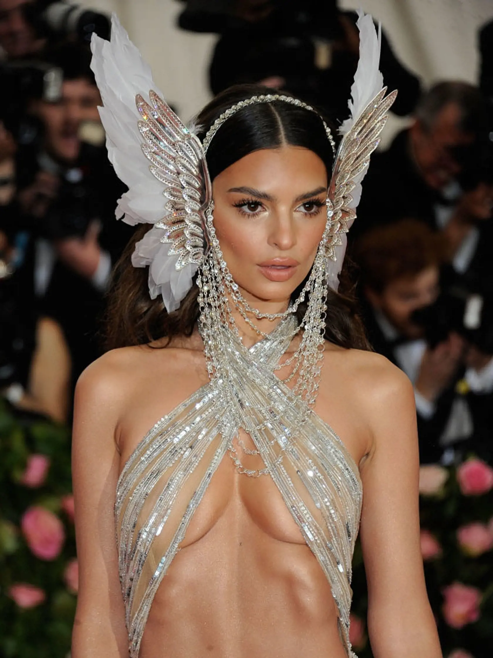 Modelka Emily Ratajkowski predviedla naozaj sexi kostým.