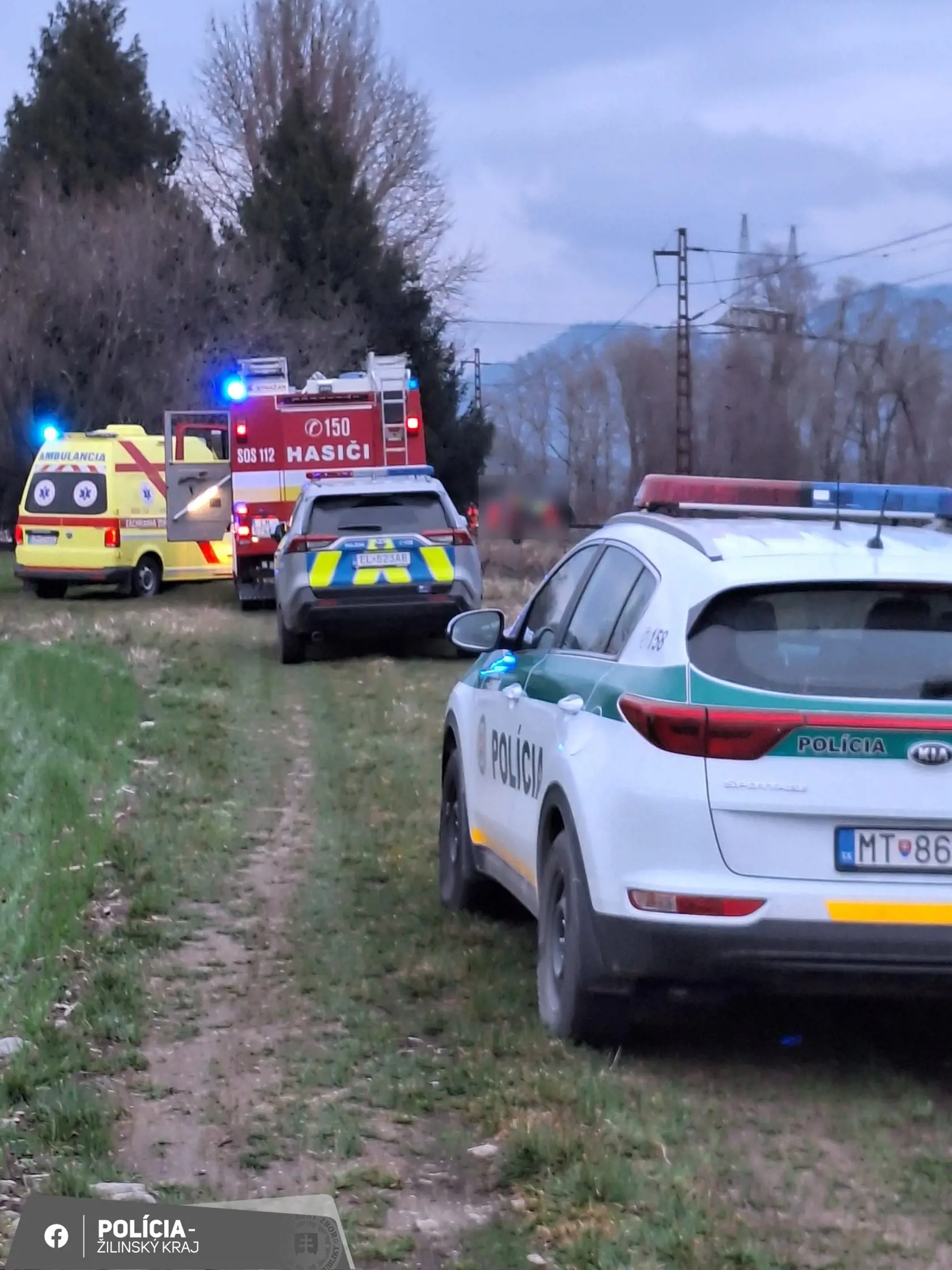 Pri Beňadikovej došlo k stretu vlaku s dvomi osobami.