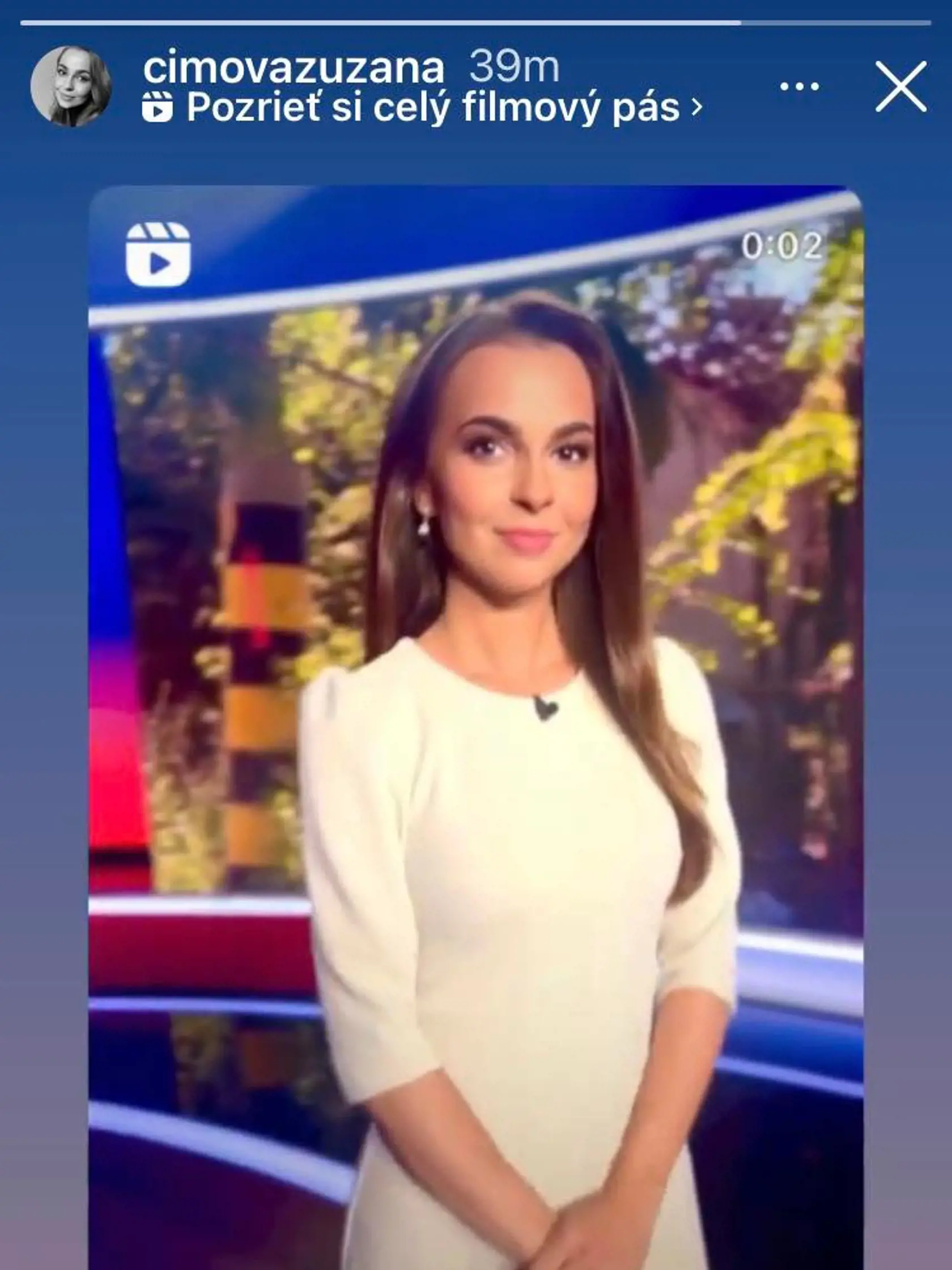 18. júl 2022: Zuzana Čimová v upútavke na jej premiérové večerné Televízne noviny.