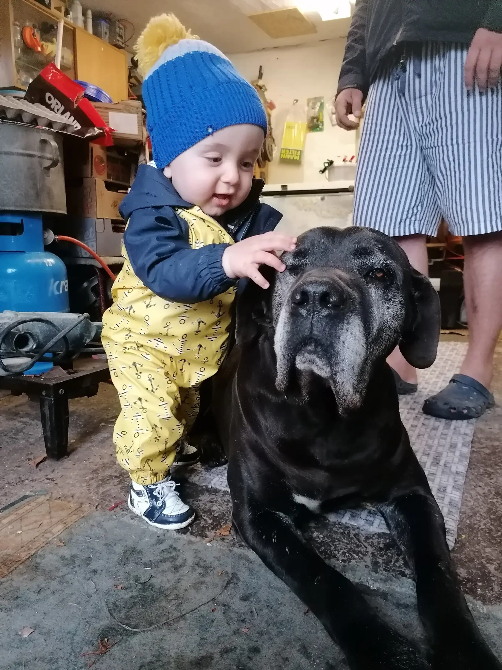 Alexis (1) je ešte príliš maličký na to, aby pretrhli citové puto medzi ním a jeho milovanou mamkou Megan (21).