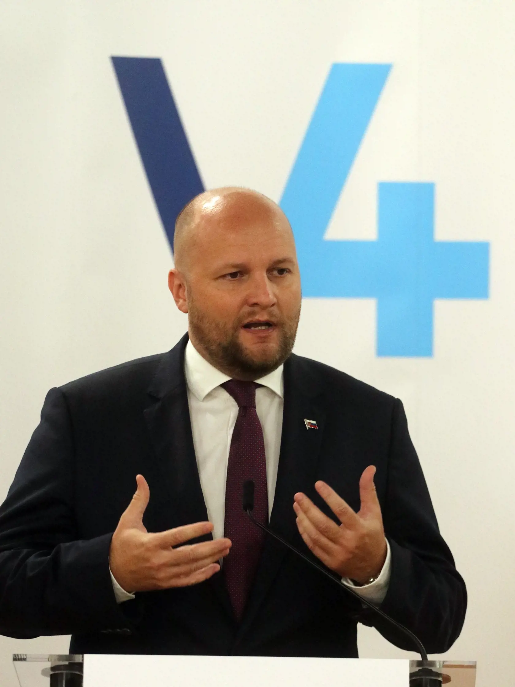 KK46 Erdőbénye - Slovenský minister obrany Jaroslav Naď hovorí počas tlačovej konferencie ministrov obrany členských krajín Vyšehradskej štvorky (V4) 1. októbra 2021 v maďarskej obci Erdőbénye. FOTO TASR/DUNA/MTI - Janos Vajda
Defence Minister Jaroslav Nad of Slovakia speaks during a joint press conference of participants of the defence ministers' meeting of the Visegrad Four or V4 countries in Erdobenye, Hungary, 01 October 2021. (MTI/Janos Vajda)