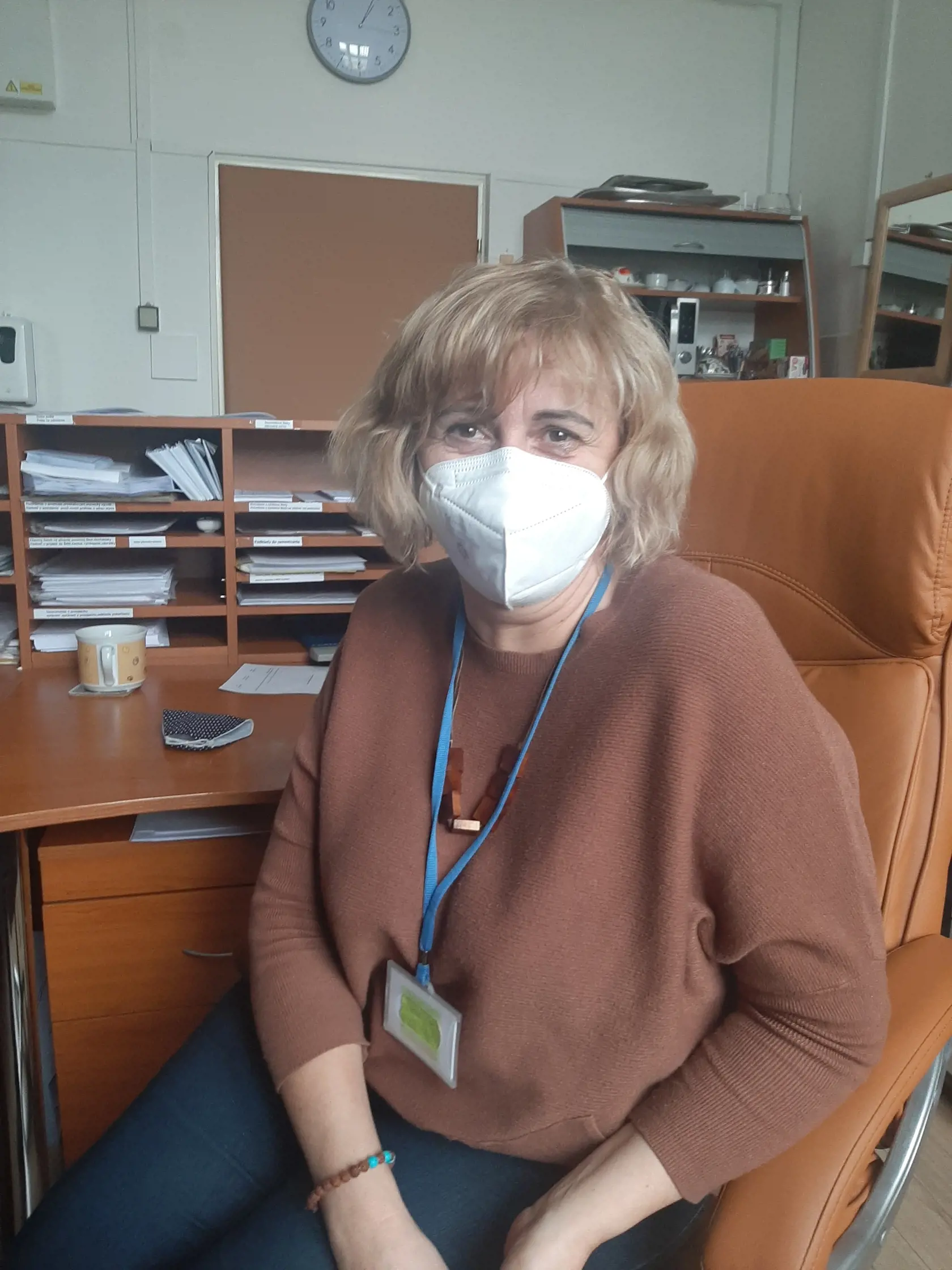 Vlasta (54) z Banskej Bystrice: Dala by som sa zaočkovať, a prečo? No preto lebo si nemyslím, že to čo je ruské, je automaticky zlé. So Sputnikom očkuje veľa krajín a nežiadúce účinky sú podľa mňa pri každej vakcíne a len čas ukáže pri ktorej viac, a pri ktorej zase menej.