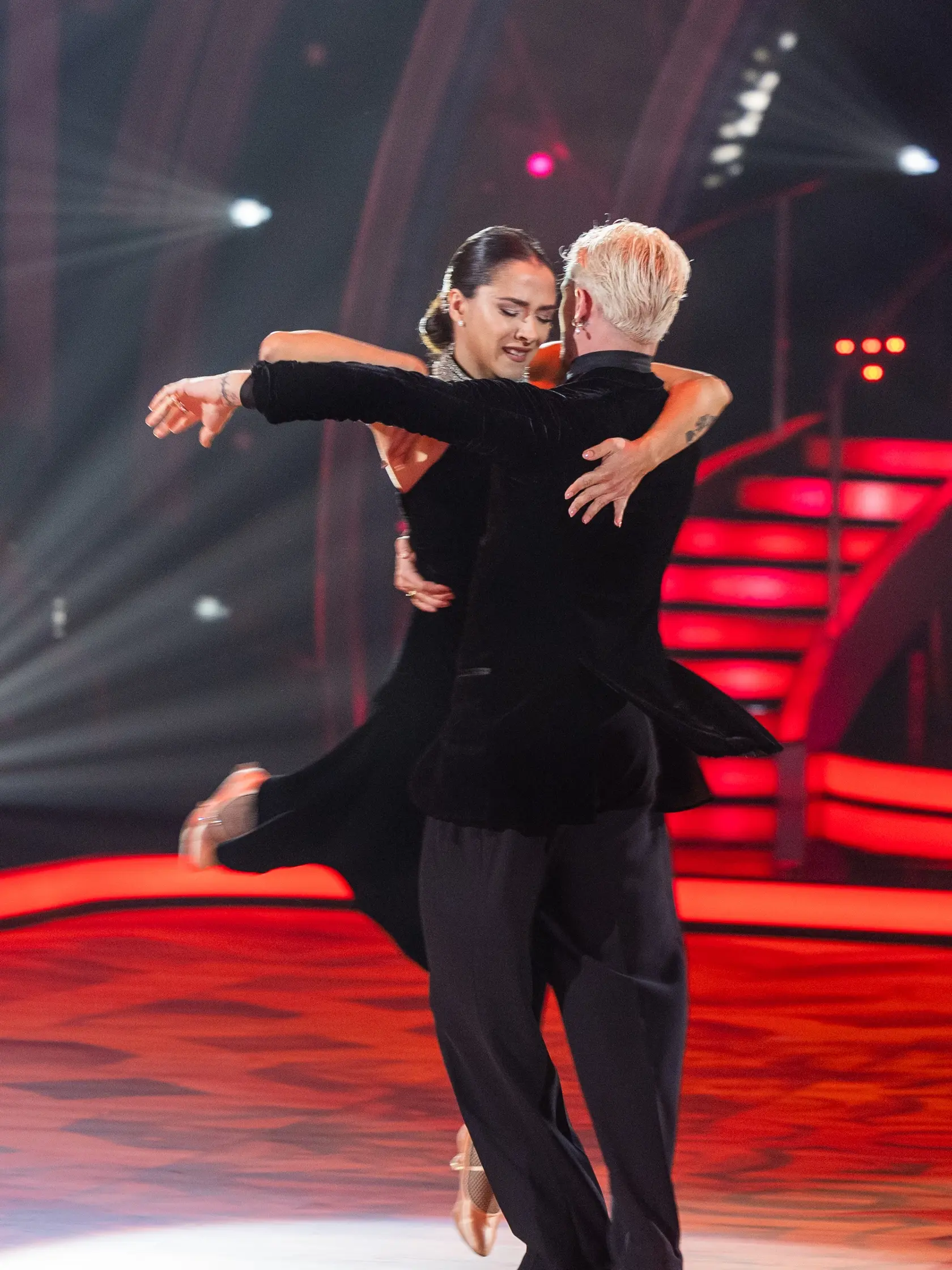 Na snímke Eva Burešová a Matyáš Adamec počas štvrtého  kola Let's dance 2025.