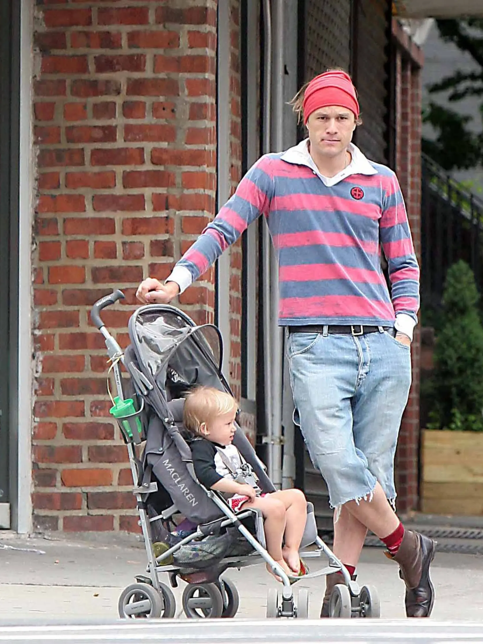 Matilda mala len 2 roky, keď jej otec Heath Ledger zomrel. 