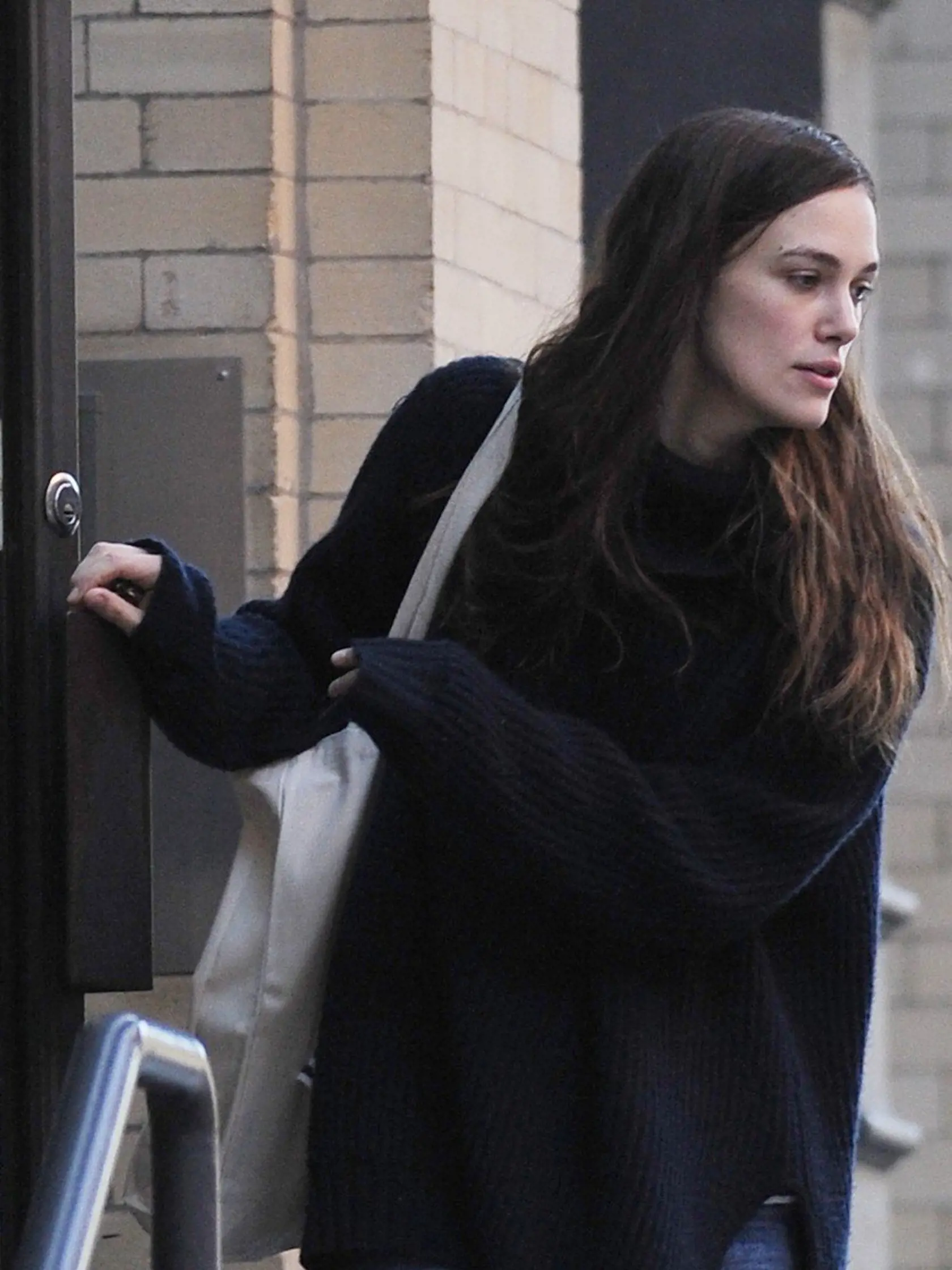 -New York, NY - 11/25/2015 - Actress Keira Knightley leaves her TriBeCa Apartment   -PICTURED: Keira Knightley -, Image: 267615736, License: Rights-managed, Restrictions: , Model Release: no, Credit line: Profimedia, INSTAR Images