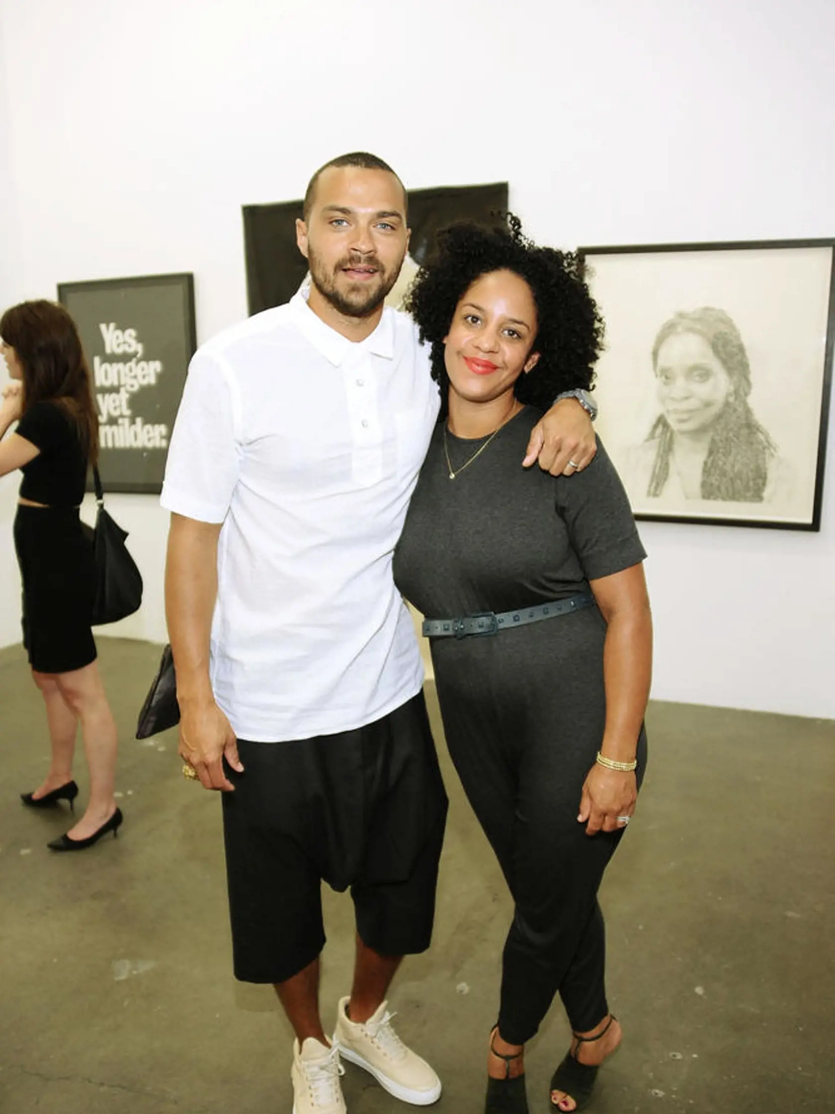 Jesse Williams & Aryn Drake-Lee: Títo dvaja sa spoznali ešte v čase, kedy Jesse nebol hercom. Robil realitného makléra a až neskôr sa mu podarilo preraziť. Slávu zvládli a sú šťastní naďalej.