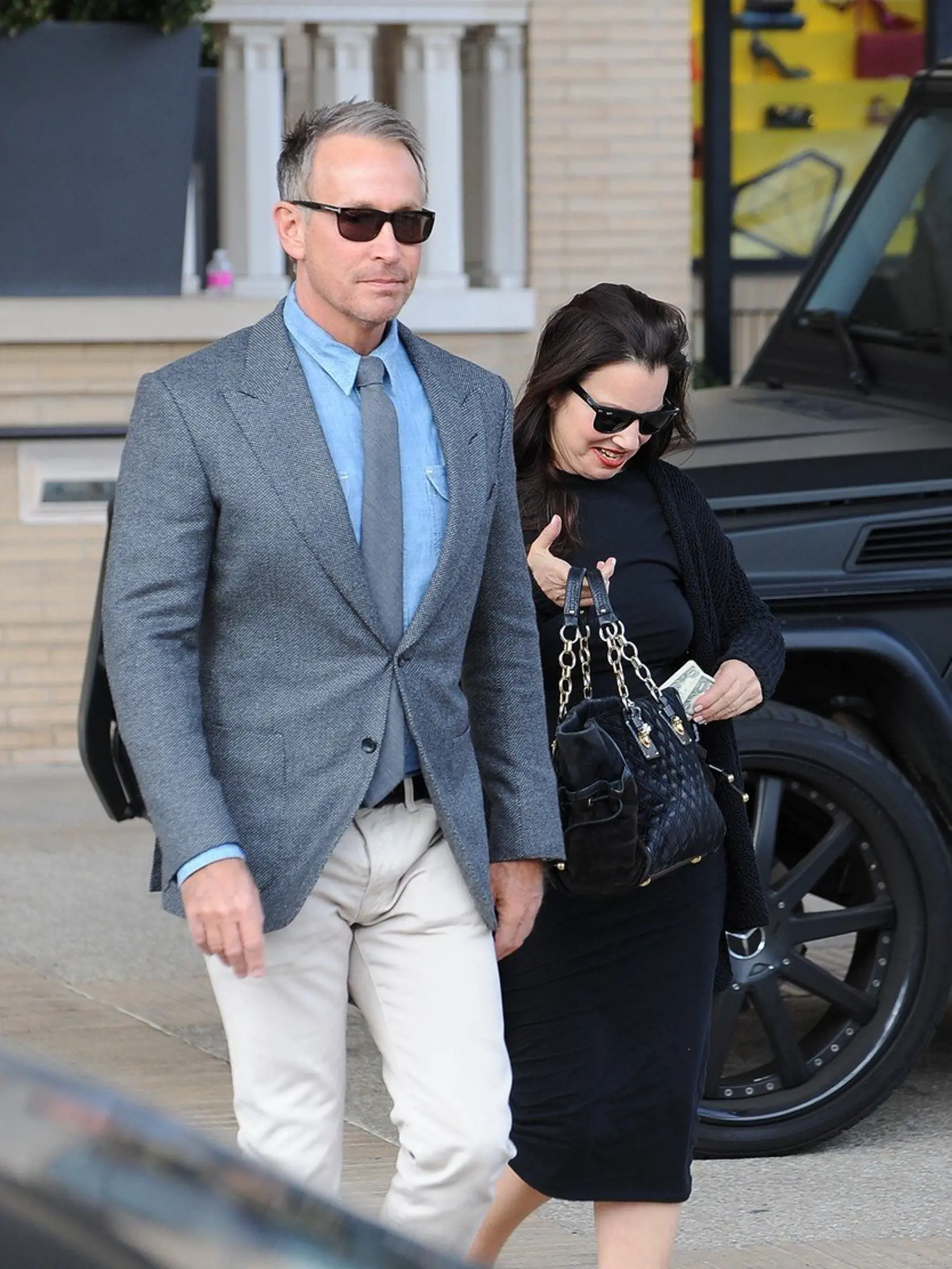 Fran Drescher (61) bola 21 rokov vydatá za Petra Marca Jacobsona. Až v roku 1996 sa jej manžel priznal, že je gay, čo bolo príčinou ich rozvodu. Deti spolu nemali. Aj desať rokov po rozvode občas chodia spolu nakupovať.