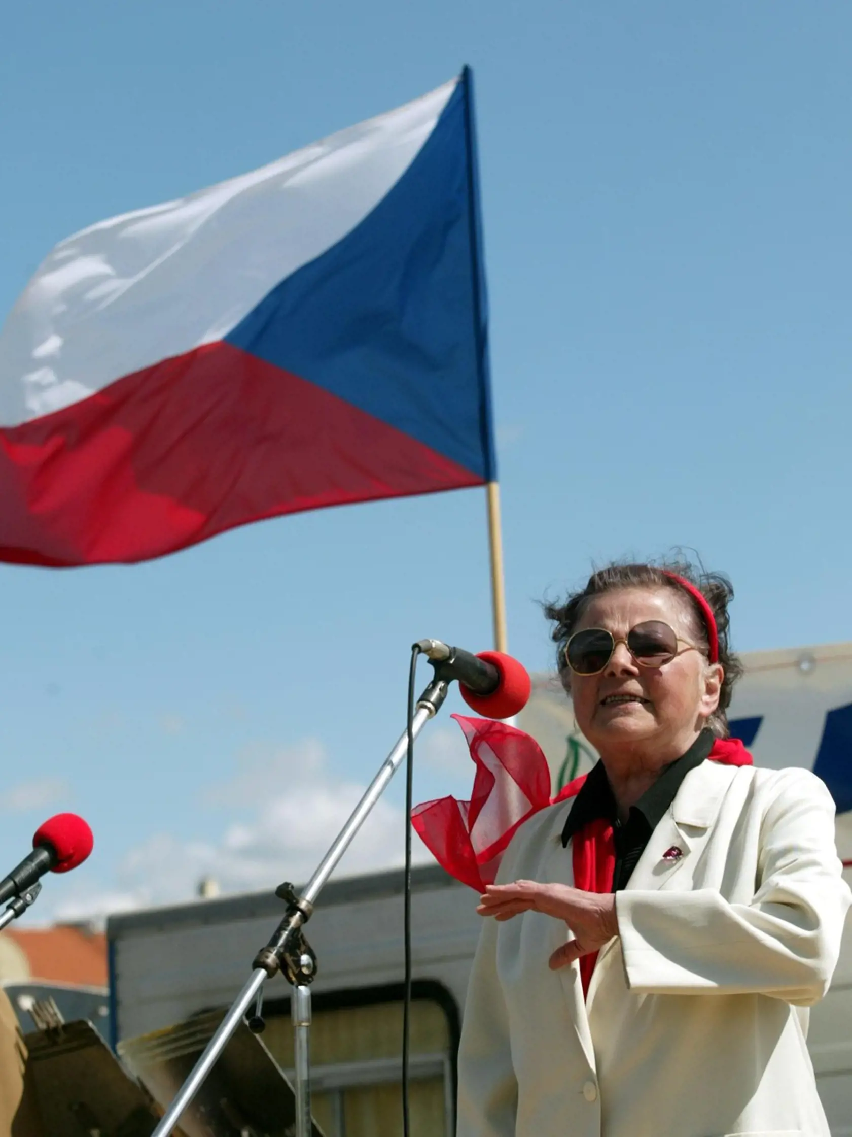 Zapálená komunistka.