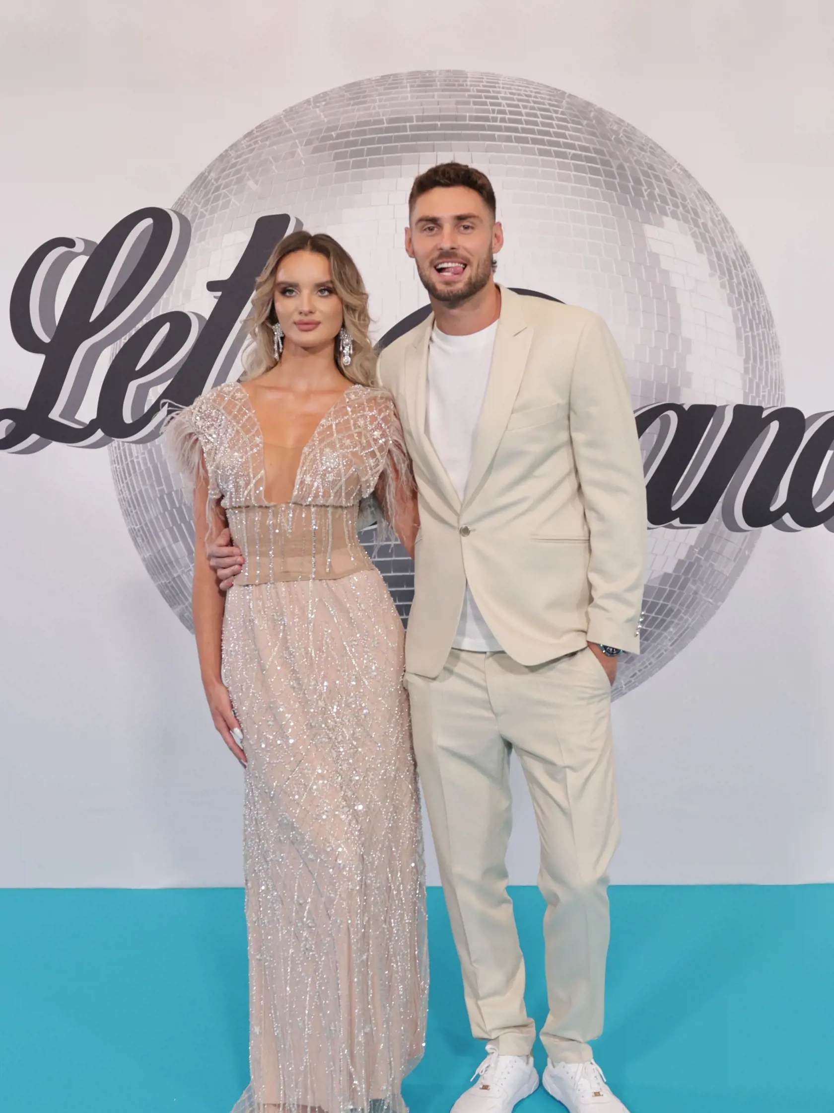 Prvé kolo desiatej série Let´s Dance. Víťazi Love Islandu Kiki a Trabo. 