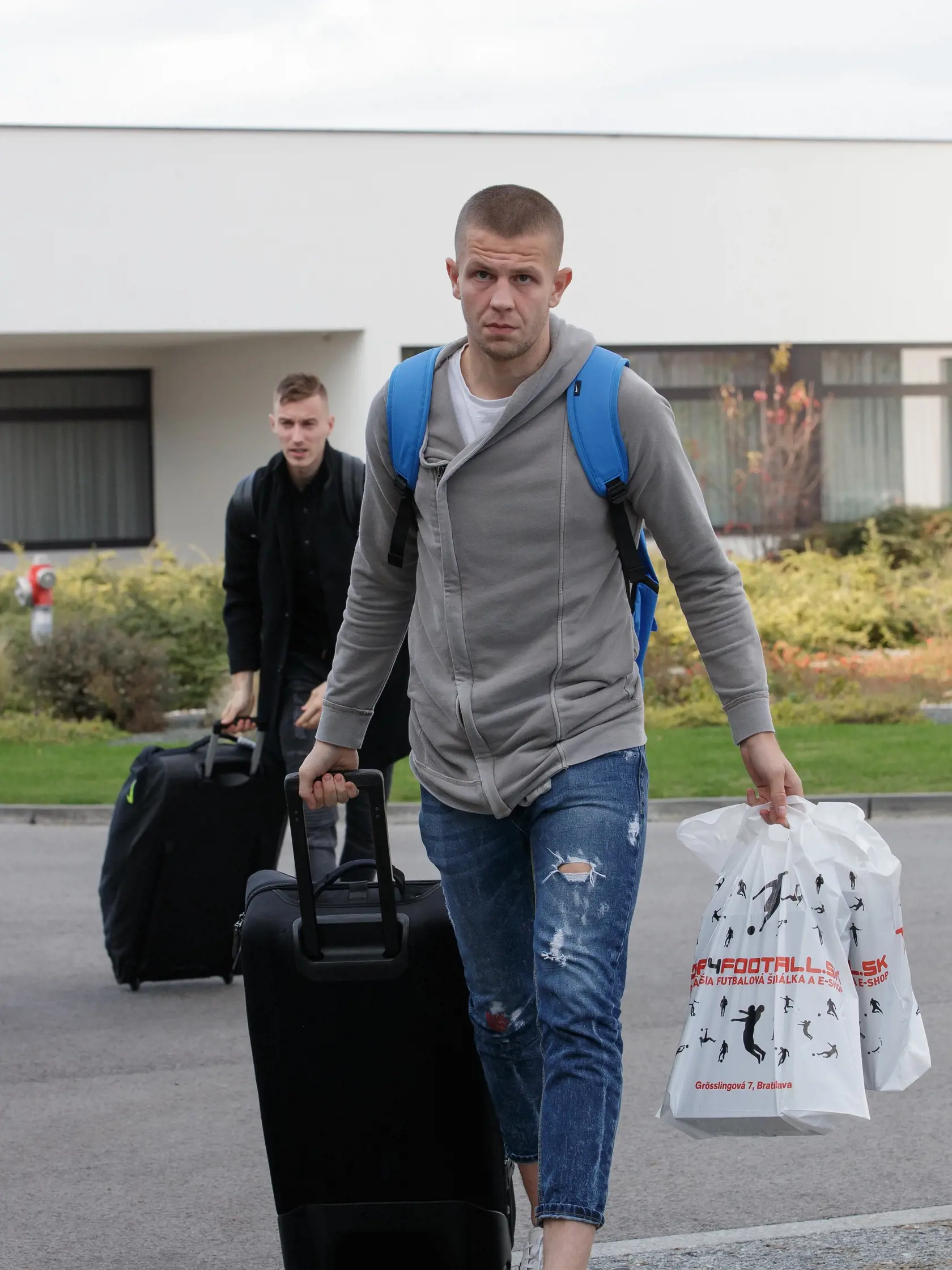 Denis Vavro (23)