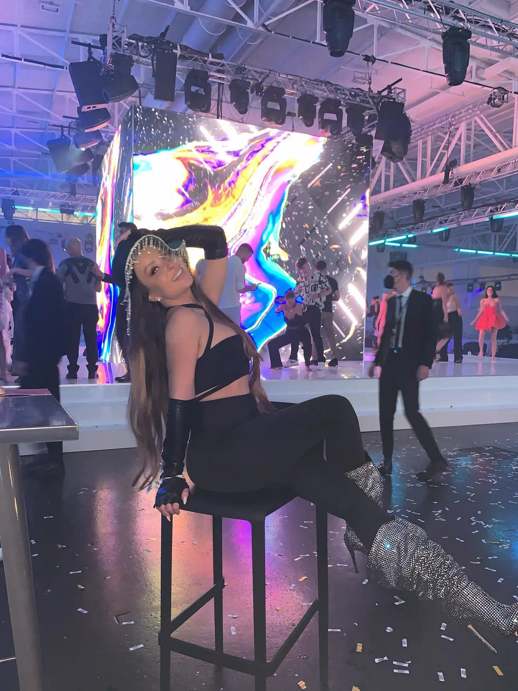 Veronika Nízlová je po narodení dcérky sexi mama.