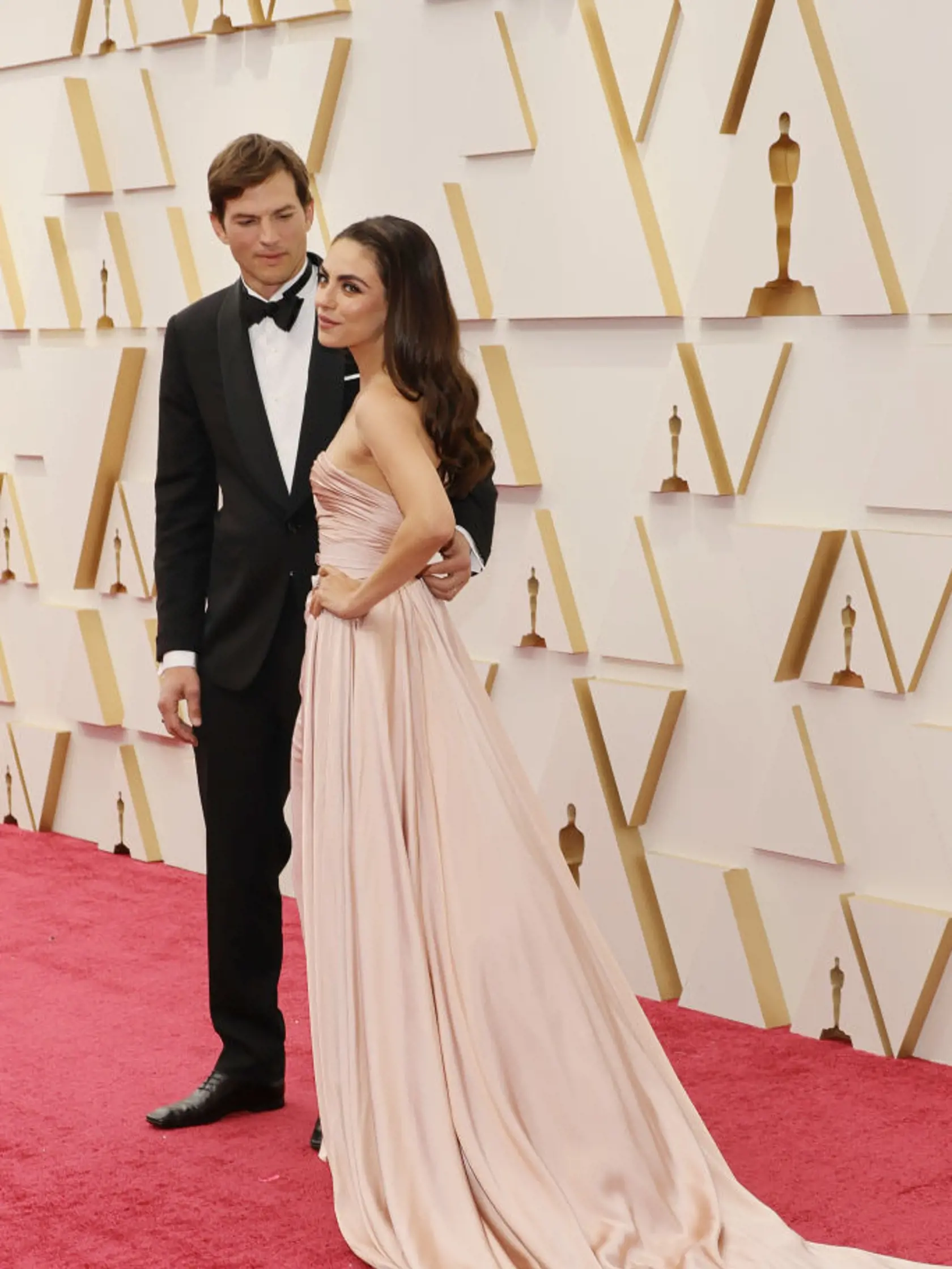 Mila Kunis a Ashton Kutcher na Oscaroch.