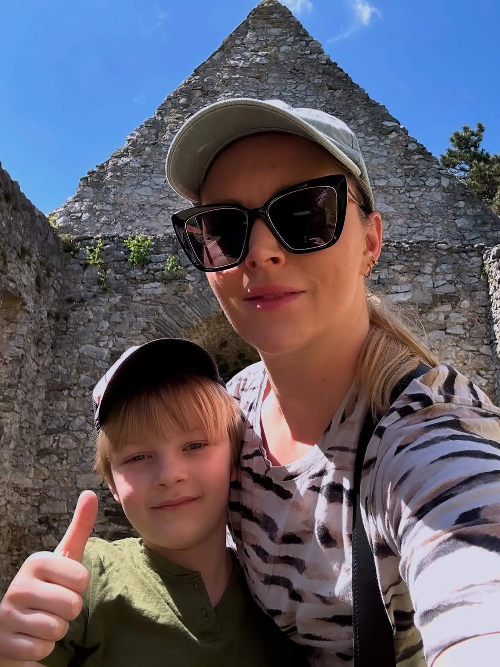 Barbora Švidraňová so synčekom Gabkom. Ten má už sedem rokov. Jeho otcom je taliansky hudobník Francesco Mendolia, s ktorým sa herečka rozišla ešte v roku 2019.