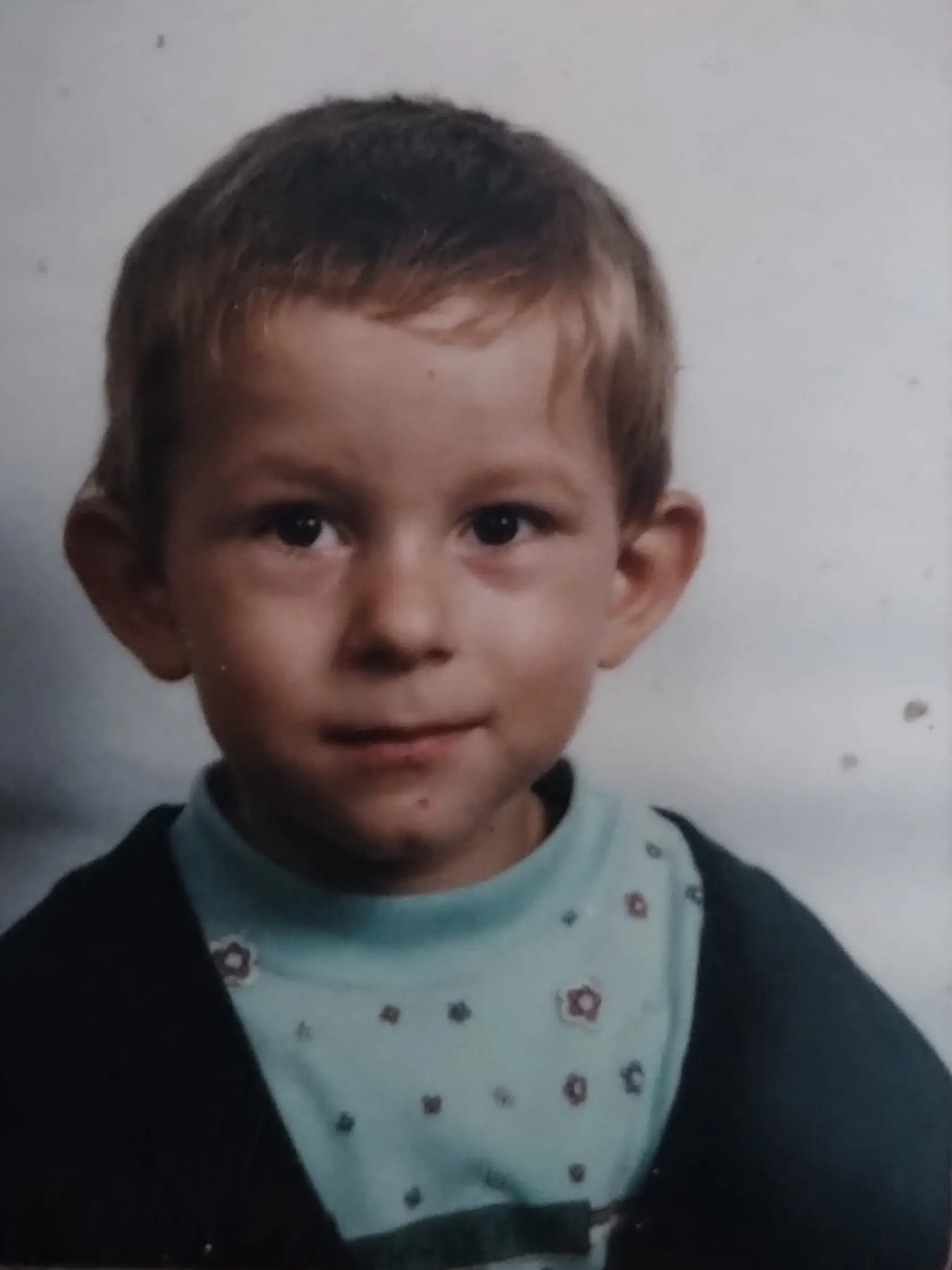 Kto je tento blonďavý škôlkar? Richard Autner! Áno, obľúbený herec Richard Autner!