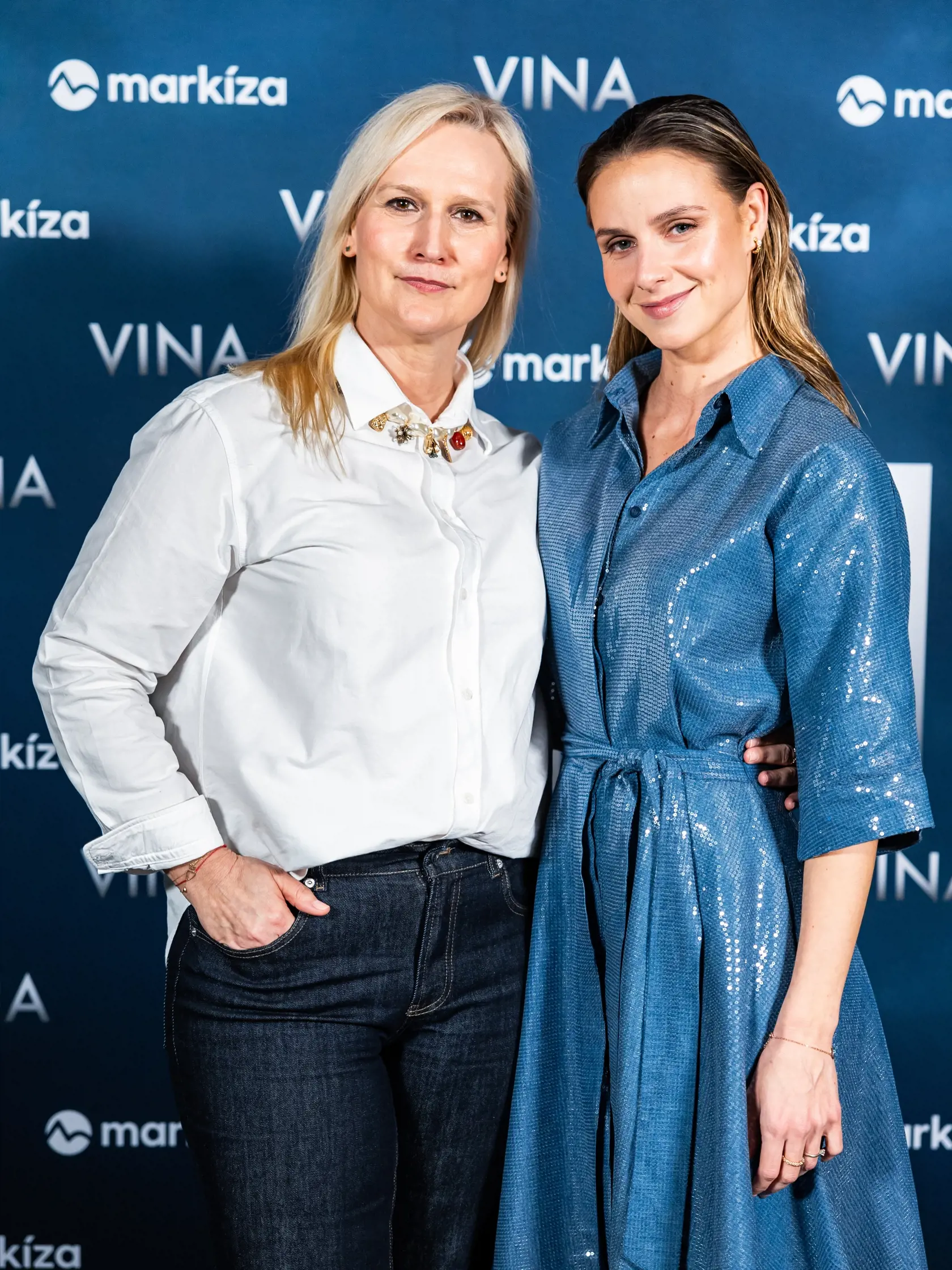 Premiéra seriálu “VINA” v Bratislave. Na snímke Nela Pocisková a Andrea Macáková. 