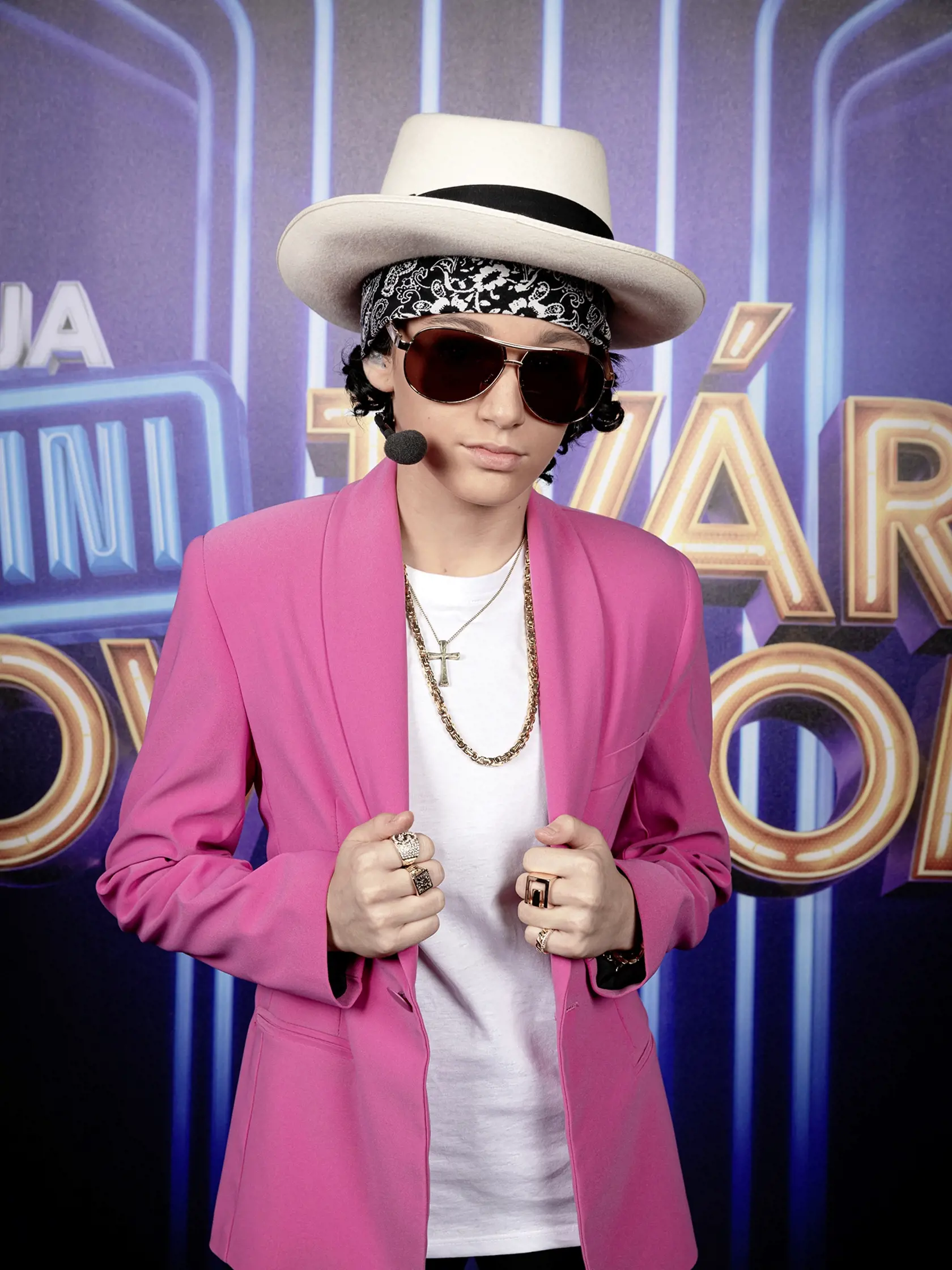 Vanessa Ostrochovská
vs Viktor Vincze –
Uptown Funk (Bruno Mars)