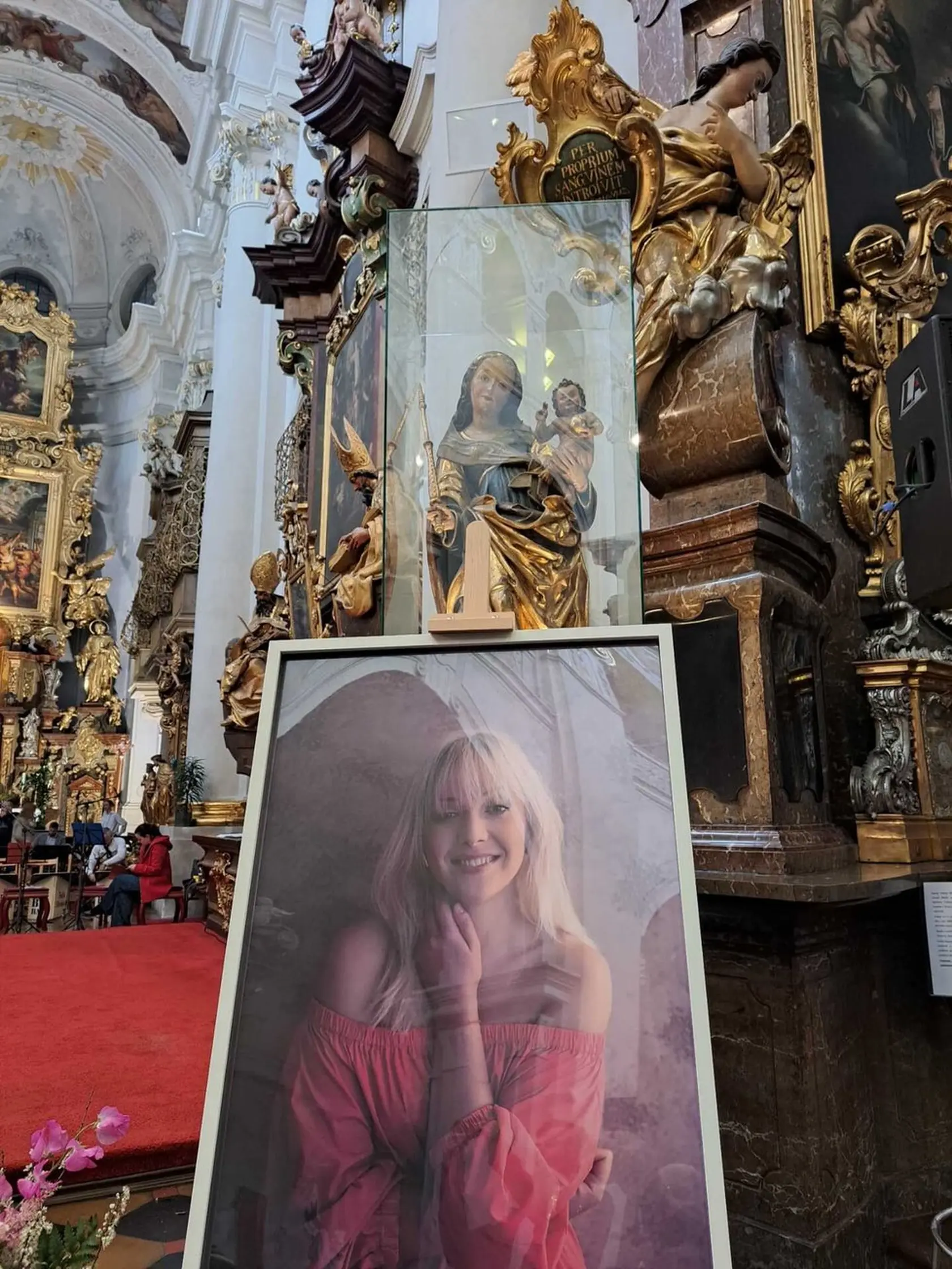 Posledná rozlúčka s Aničkou Slováčkovou.