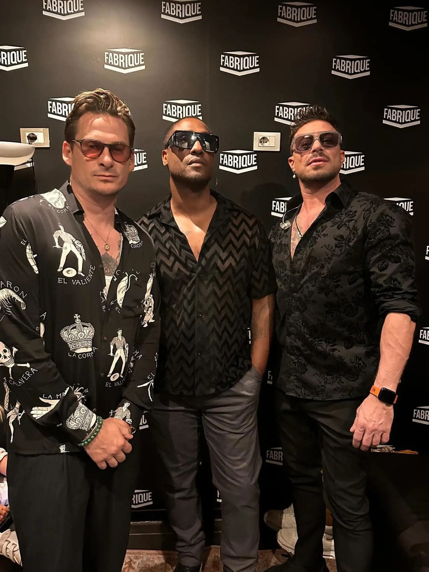 Zľava, Lee Ryan, Simon Webbe a Duncan James z kapely Blue.