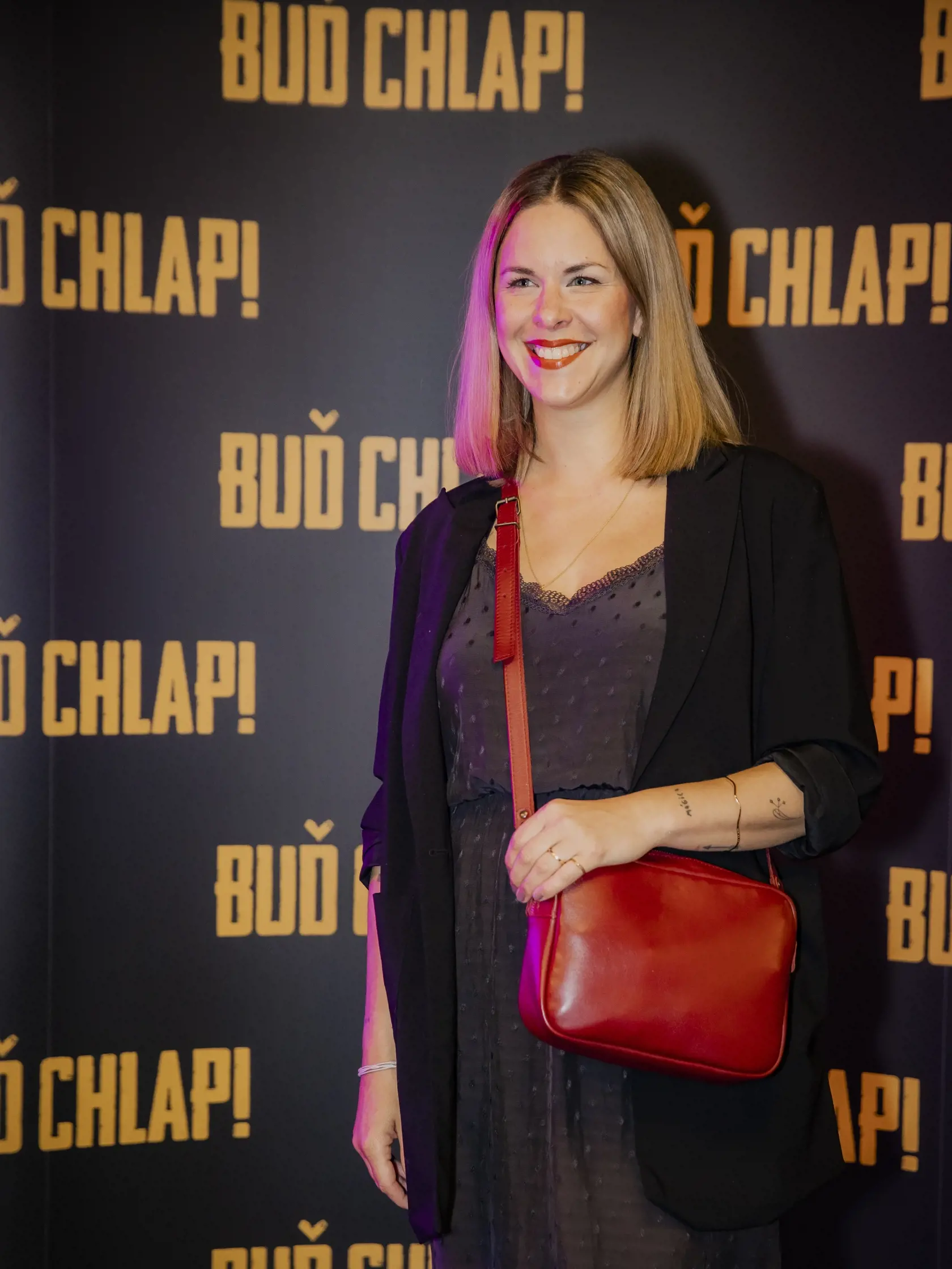Na snímke Kristína Tormová počas slávnostnej premiéry filmu Buď chlap!